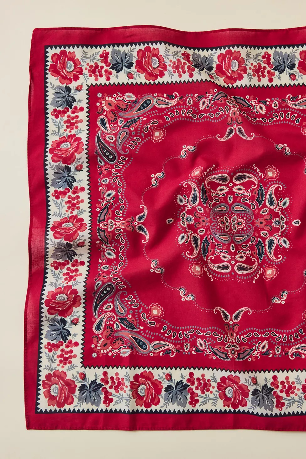 UO Floral Trim Bandana | Urban Outfitters (US and RoW)