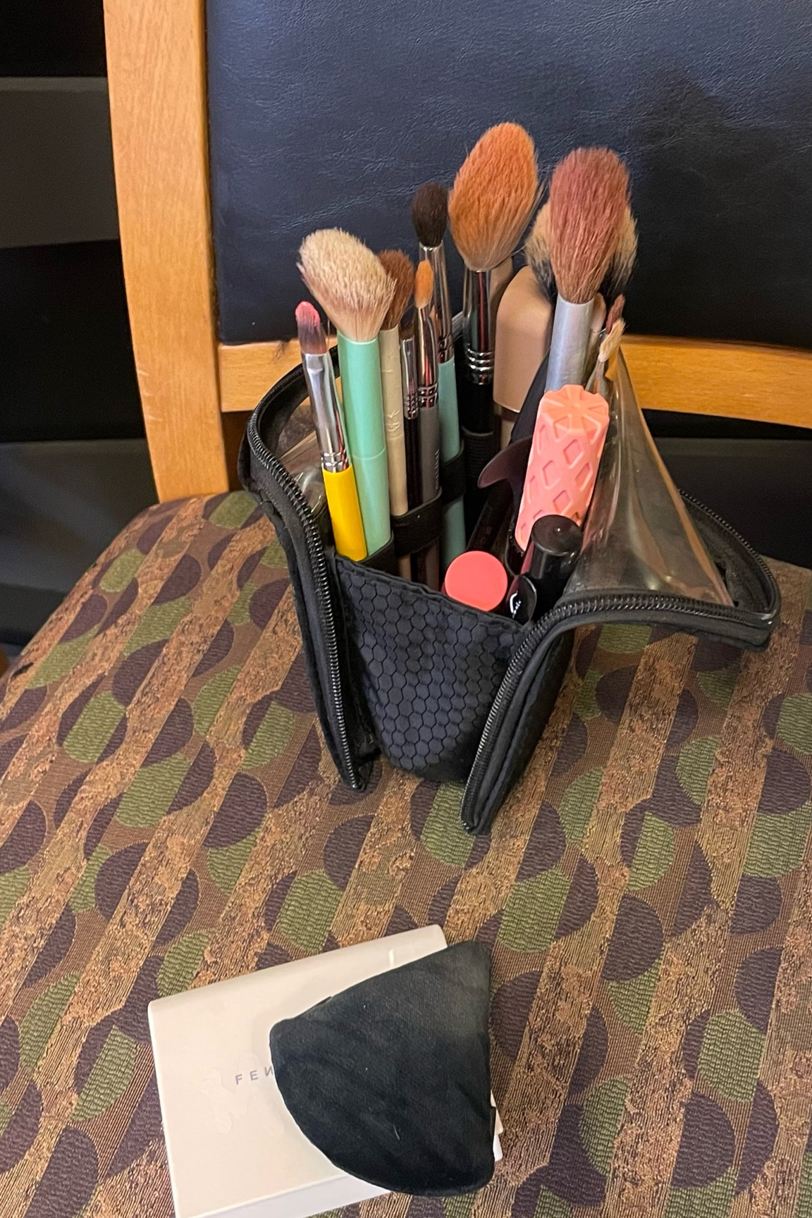Love this brush holder for my set bag 