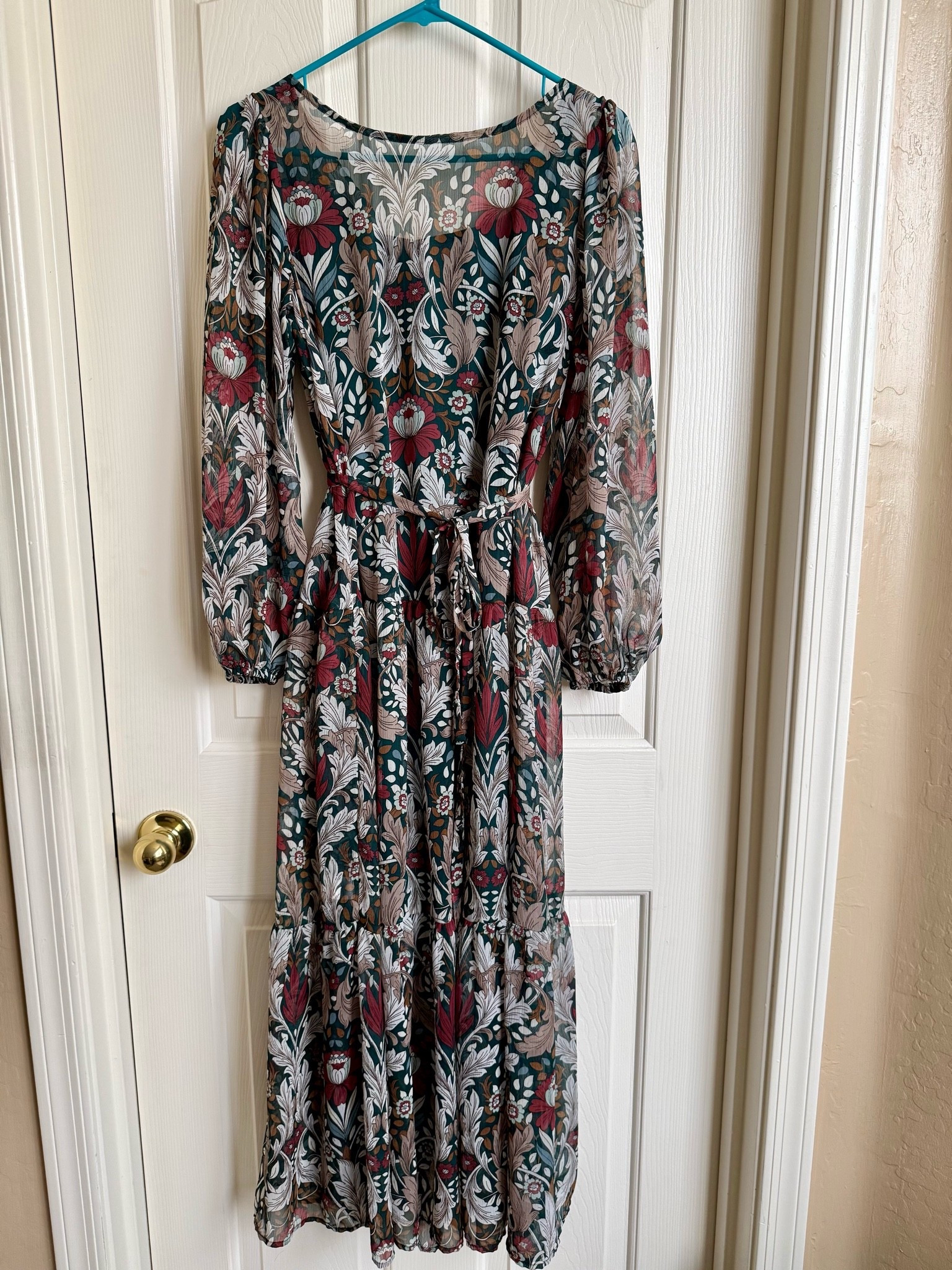 Super cute fall dress. This will look great with boots and a belt. Can’t wait to style it.