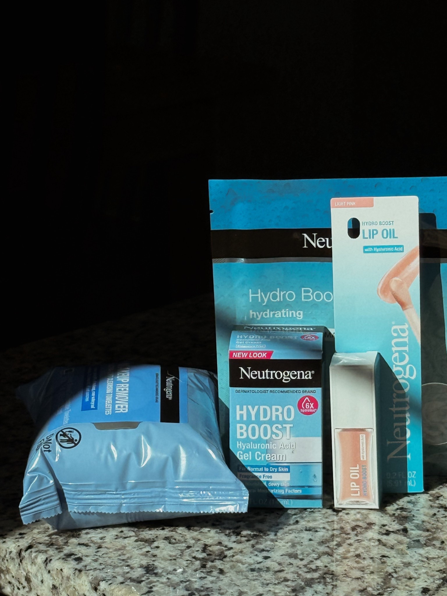 @neutrogena X @danessa_myricks
Get Glam Ready Skin Prep Set exclusively at select @cvspharmacy
The set includes:
* Makeup remover cleansing wipes
*Hydro Boost Hydrating 100% Hydrogel Mask
*Hydro Bost Gel Cream
*Hydro Boost Lip Oil
#Neutrogena #cvs

#LTKBeauty #LTKFindsUnder50