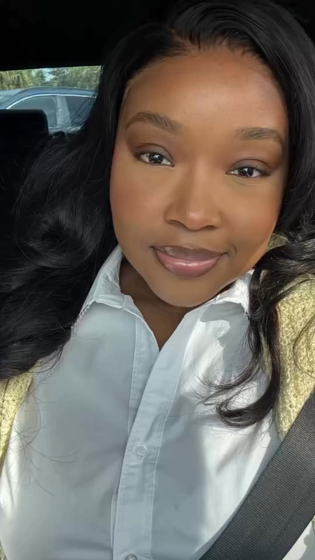Skin prep basics for the girls 💄

#sheisroyalty #makeupbasics101 #makeupeducation #makeupskinprep 

✨ Discoloration Serum @goodmolecules 
✨ Moisturizer @cerave 
✨ Water Serum Primer @danessamyricksbeauty