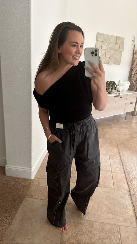 date night top and baggy cargo pants. size large in both 