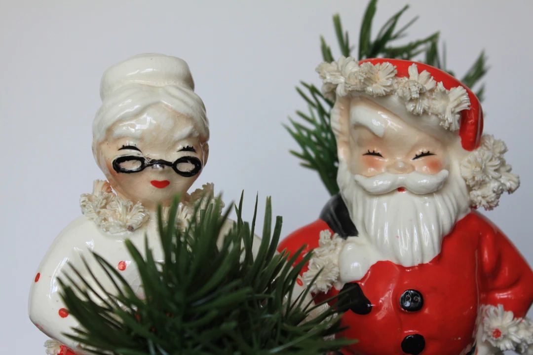 Vintage Santa & Mrs Claus Planters. Pair Ceramic Napco - Etsy | Etsy (US)