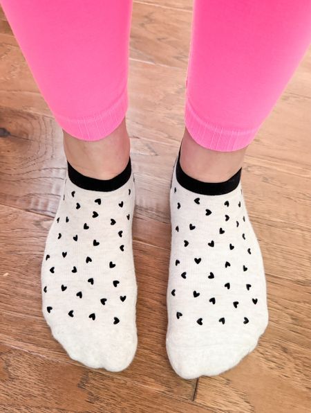 Barre socks 
Workout socks 
Grip socks 
Amazon finds 


#LTKfitness #LTKfindsunder50 #LTKActive