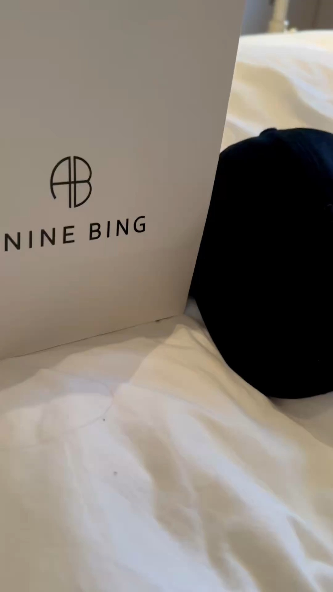 When the London weather gets the best of your hair, Anine Bing to the rescue! 💫

#LTKOver40 #LTKootd #LTKdayinmylife