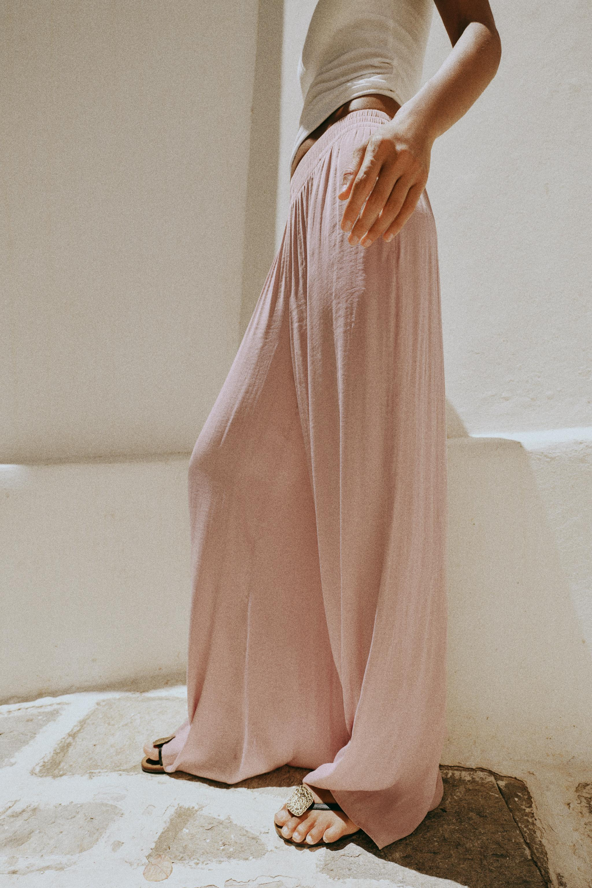 FLOWY WIDE LEG PANTS | Zara US