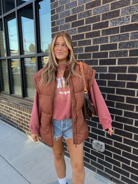 Anine Bing sweatshirt size M tts + free people vest tts M it runs loose and oversized!Between a 7.5/8 and I always buy 8 in shoes + Slouchy amazon socks 