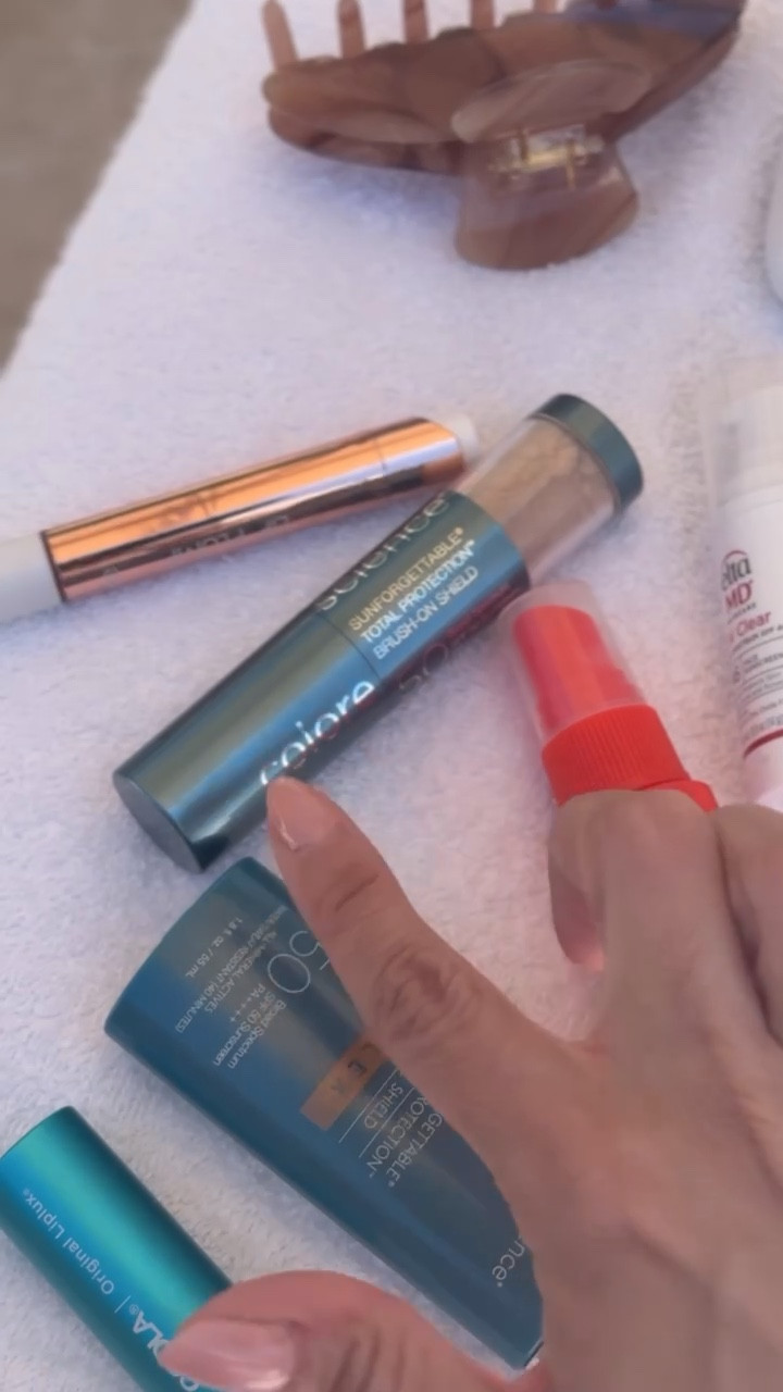 What’s in my bag: vacation edition🧴🌊

#LTKSwim #LTKmomlife #LTKTravel