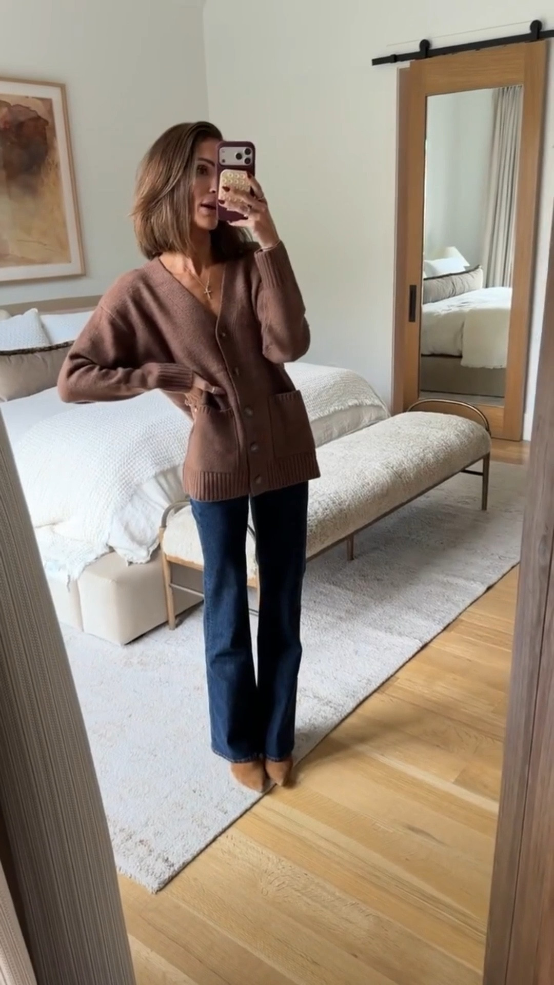 oversized cardigan 30% off + super flattering flare jeans 40% off rn! 🙌🏼

#LTKootd #LTKSaleAlert