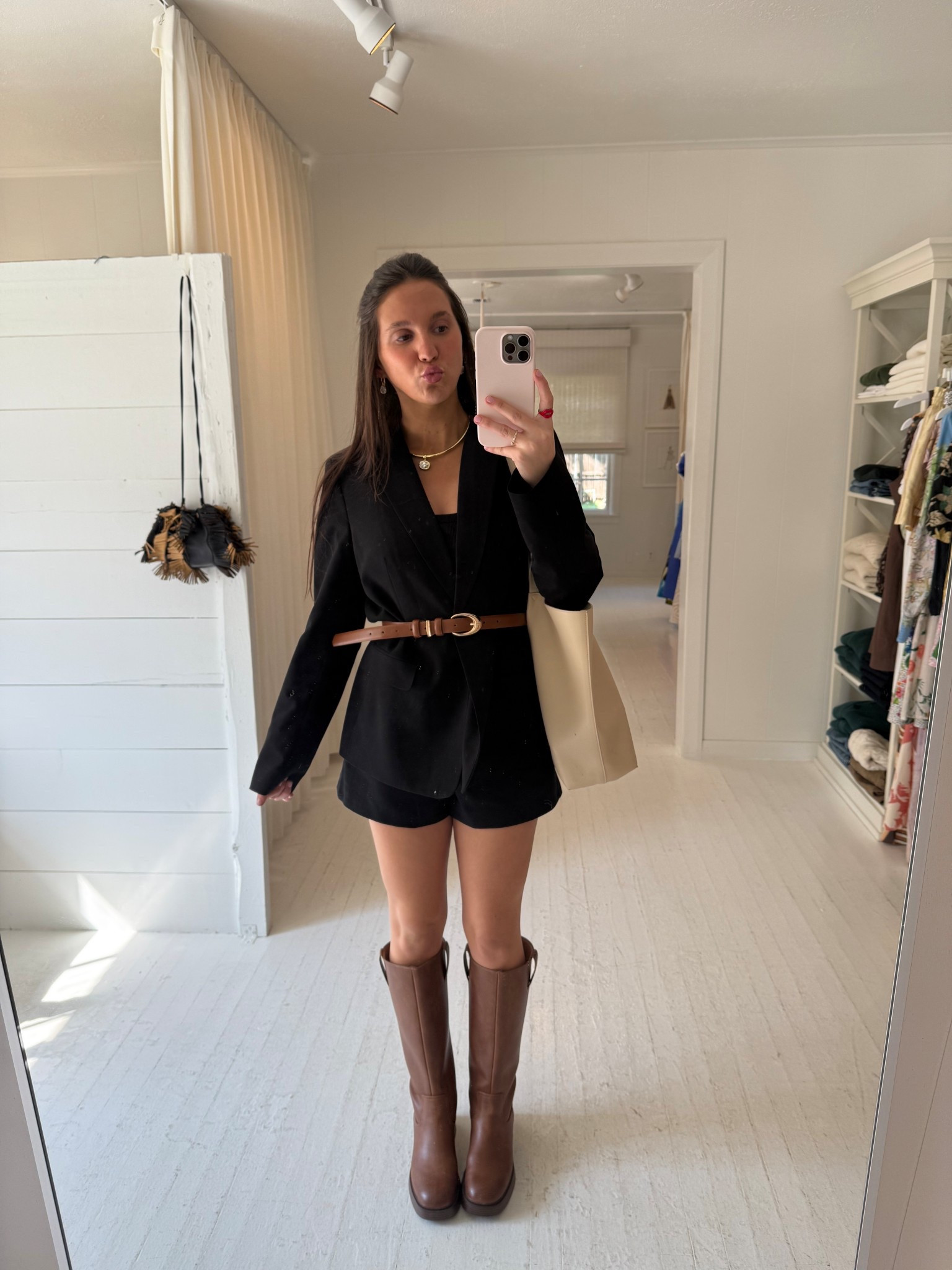 Outfit for work! 


work ootd
office wear 
work outfit
work fit 
oversized blazer 
blazer outfit

#LTKFindsUnder100 #LTKWorkwear #LTKStyleTip