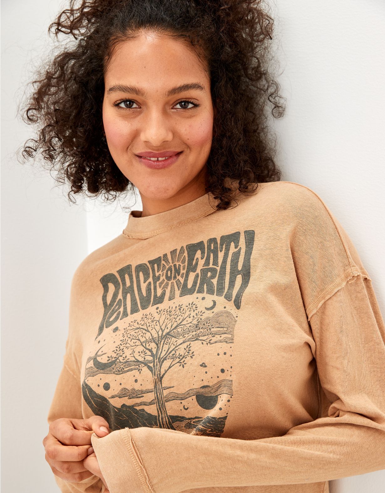 AE Oversized Long-Sleeve Graphic True Tee | American Eagle Outfitters (US & CA)