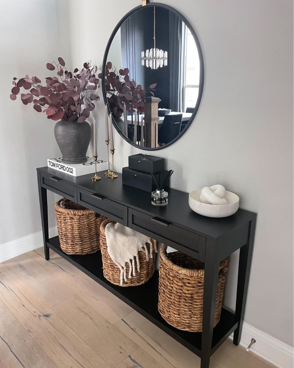 Entryway table inspo! 

#falldecor
#ltkseasonal
#ltkunder100
#ltkunder50

#LTKstyletip #LTKSeasonal #LTKhome