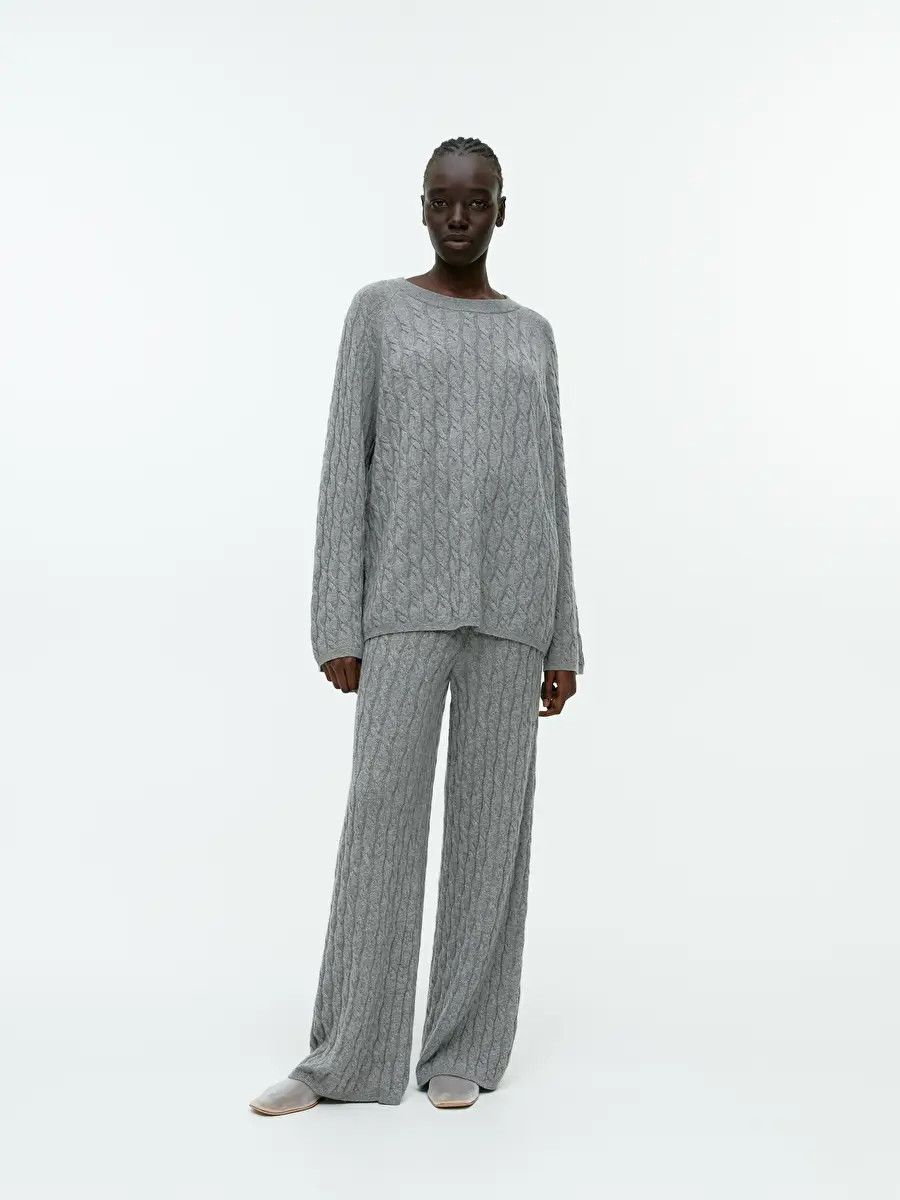 Pull décontracté en maille torsadée | ARKET (US&UK)