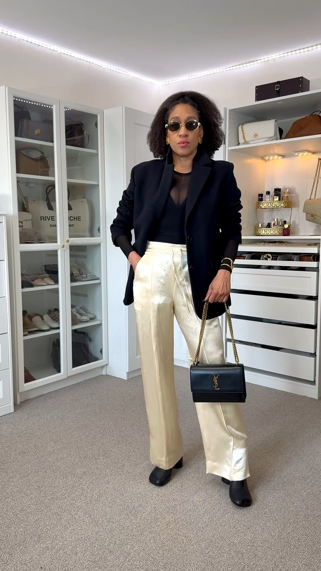 Minimal chic outfit with a timeless, effortless feel, perfect for elevating your everyday style. 

#stylingtips #outfitidea #outfitinspo 

 #LTKgrwm #LTKootd #LTKOver40