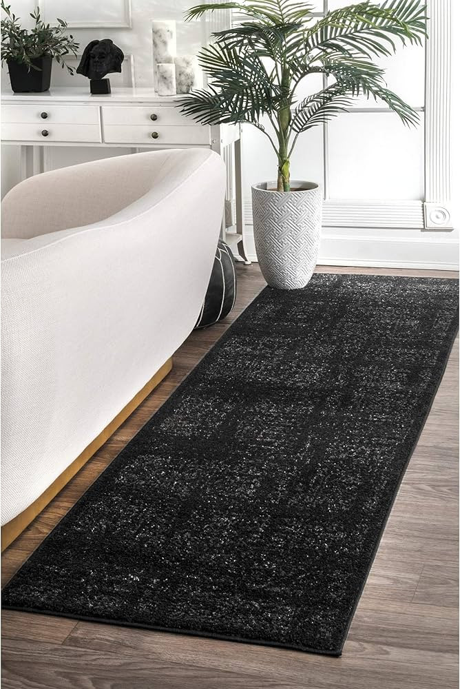 nuLOOM Arlena Vintage Traditional Runner Rug, 2' 6" x 8', Black | Amazon (US)