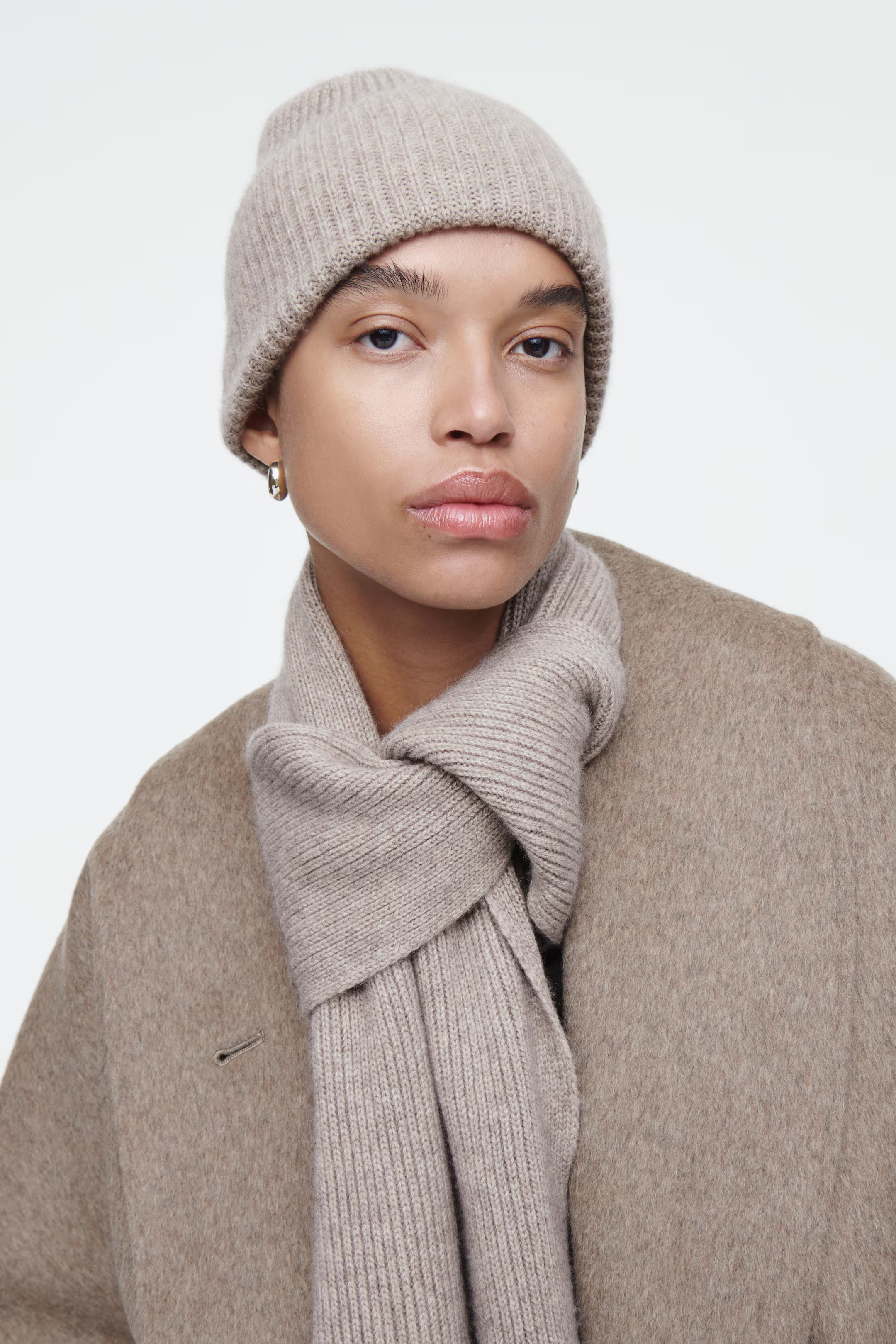 RIBBED WOOL AND CASHMERE SCARF | H&M (UK, MY, IN, SG, PH, TW, HK)