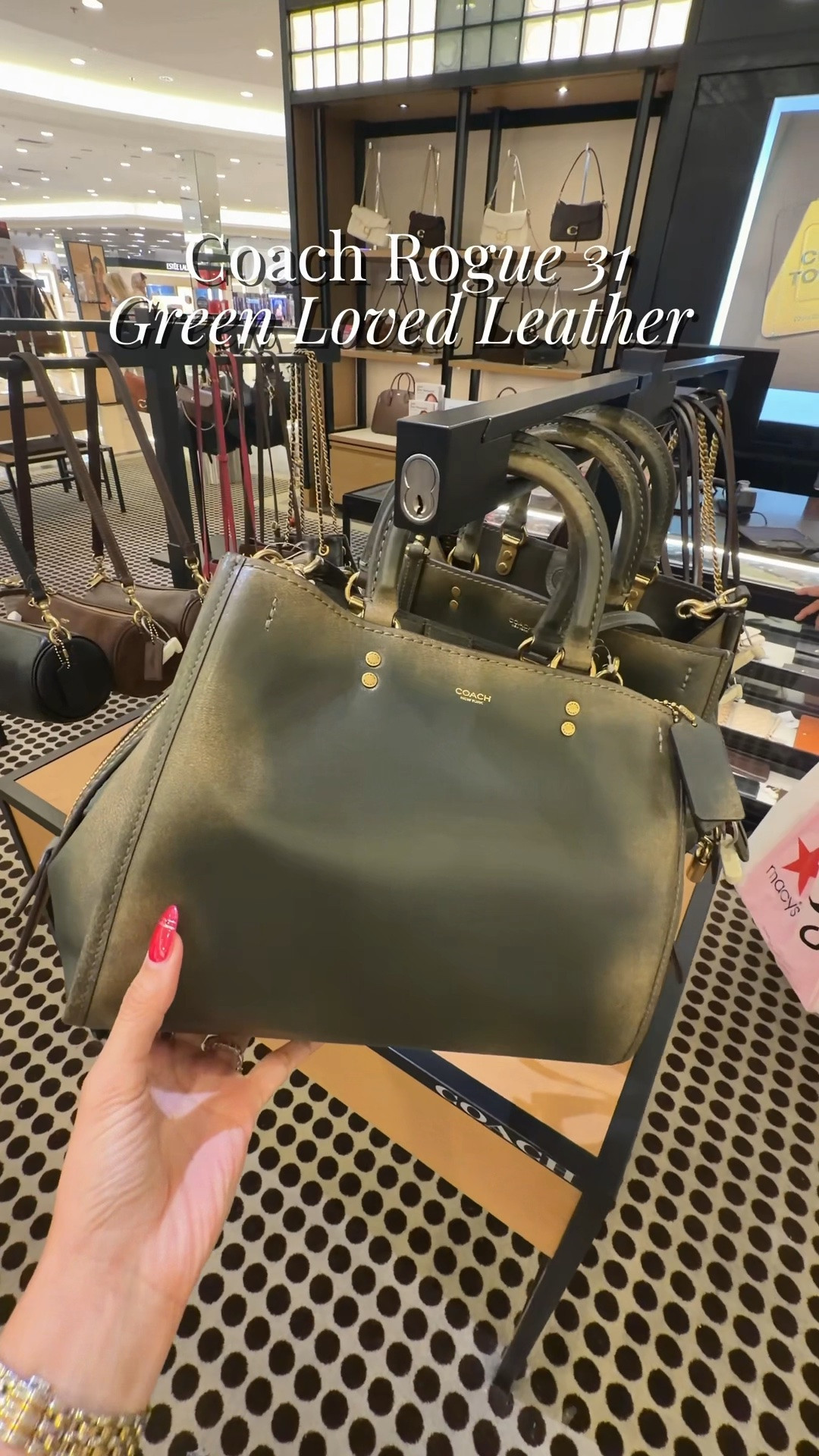 Found a unicorn coach bag at @Macy's 😍 Coach Rogue 31 in green loved leather!