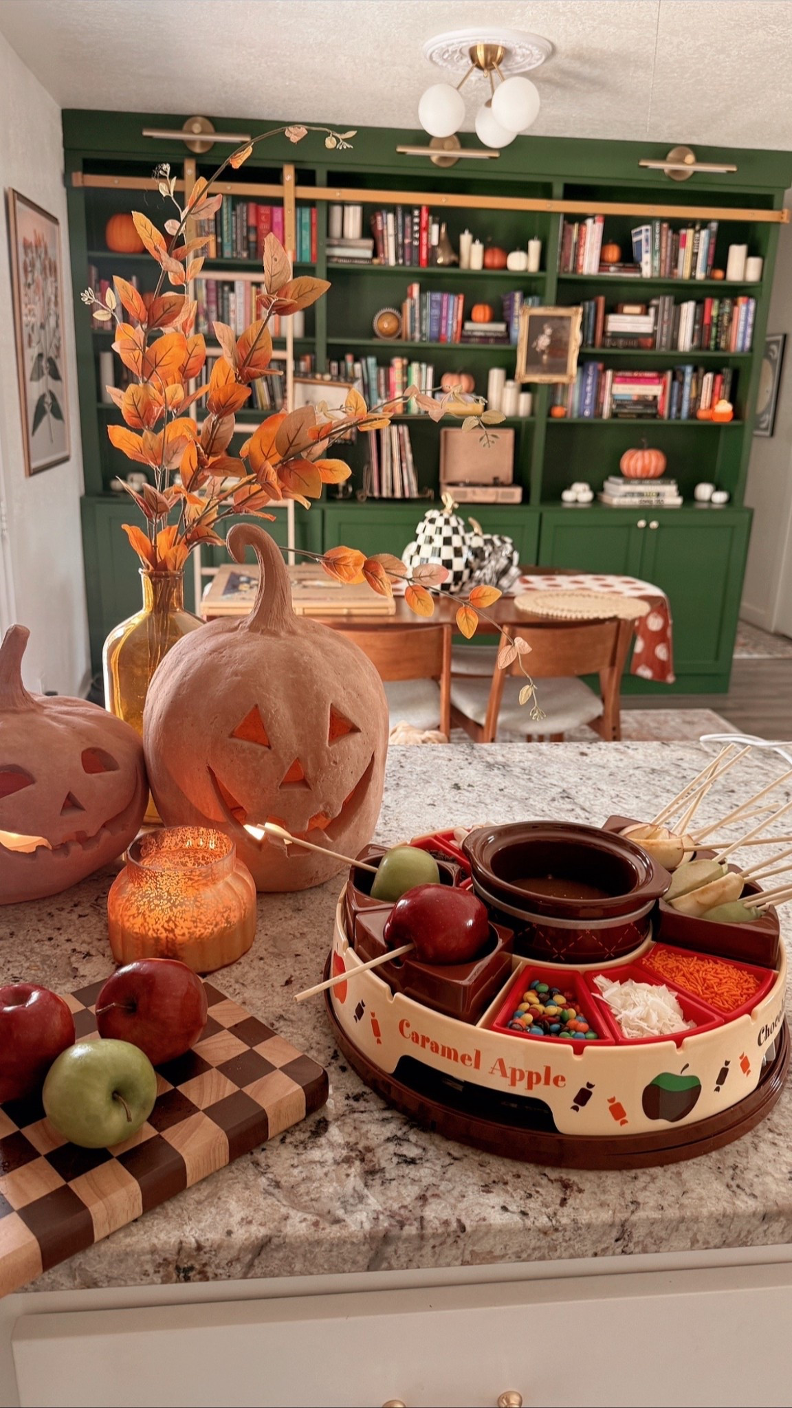 Caramel apple fondue set!