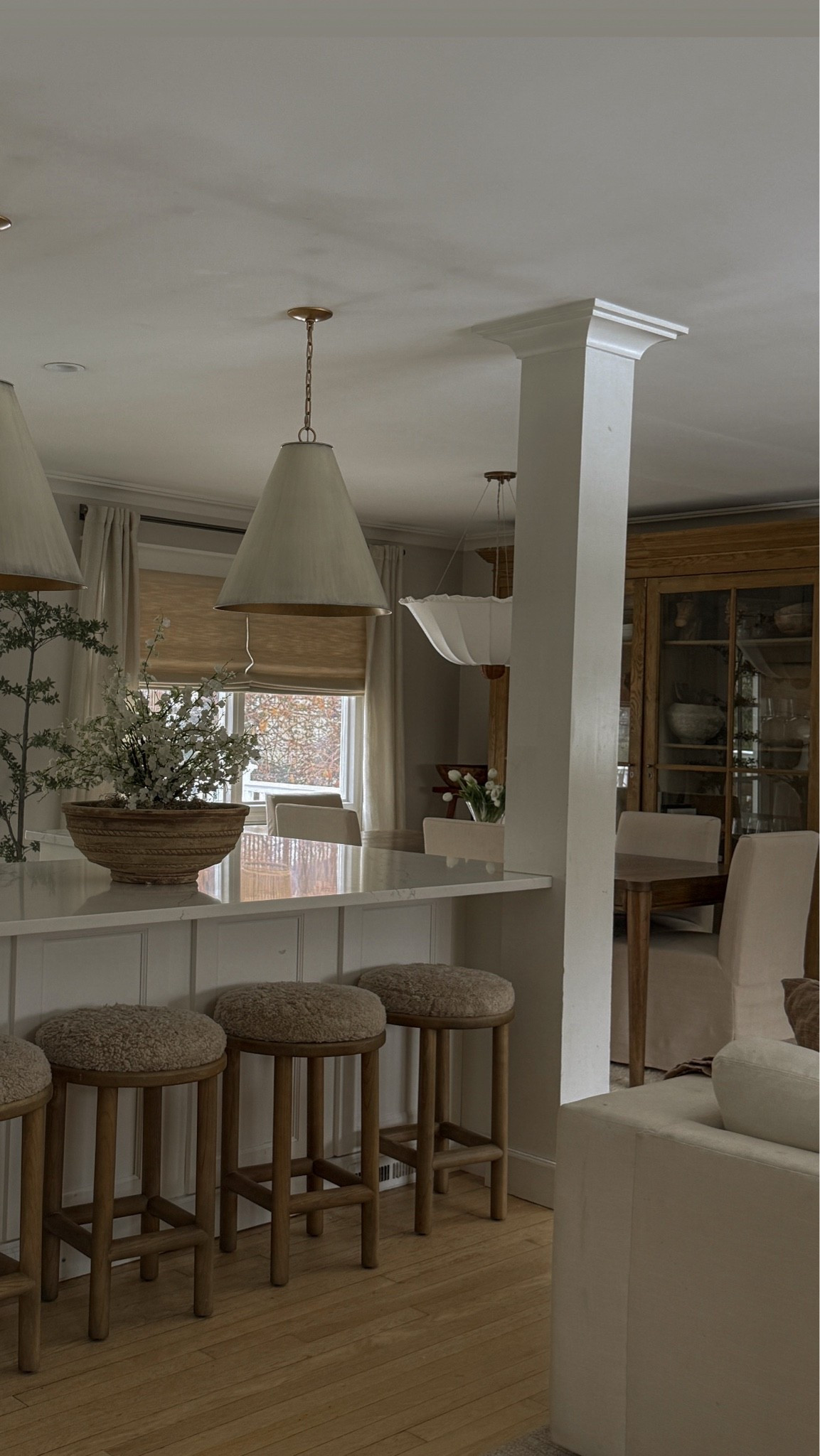 The best barstools, the fur is so durable and cleans up so easily! Worth every penny!! #wayfairfinds #barstools #stools