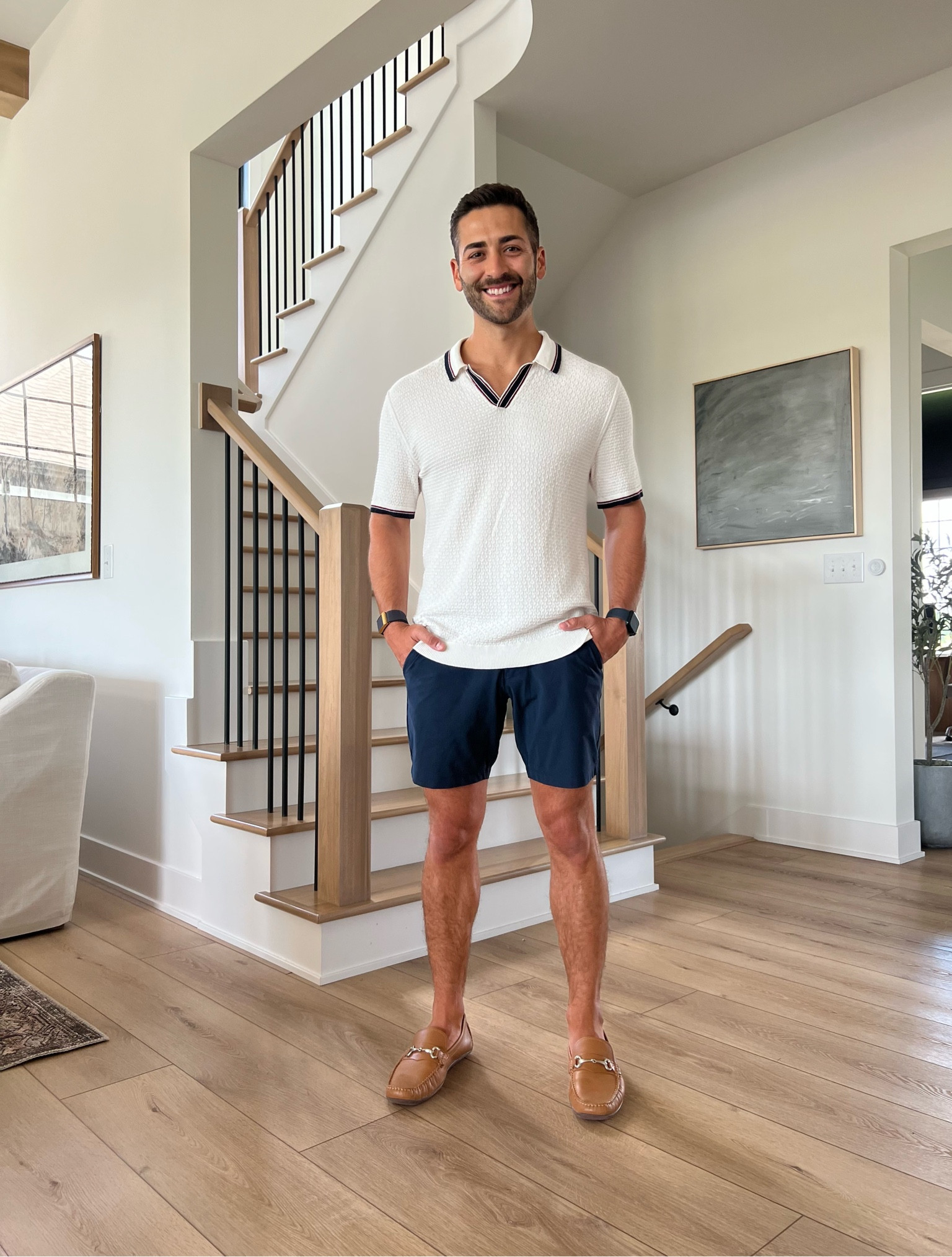 Med in shirt. True size in shoes. Size 30 in shorts. 7” inseam   TTS 

Mens outfit, casual men’s outfit, men’s Abercrombie, men’s lululemon 