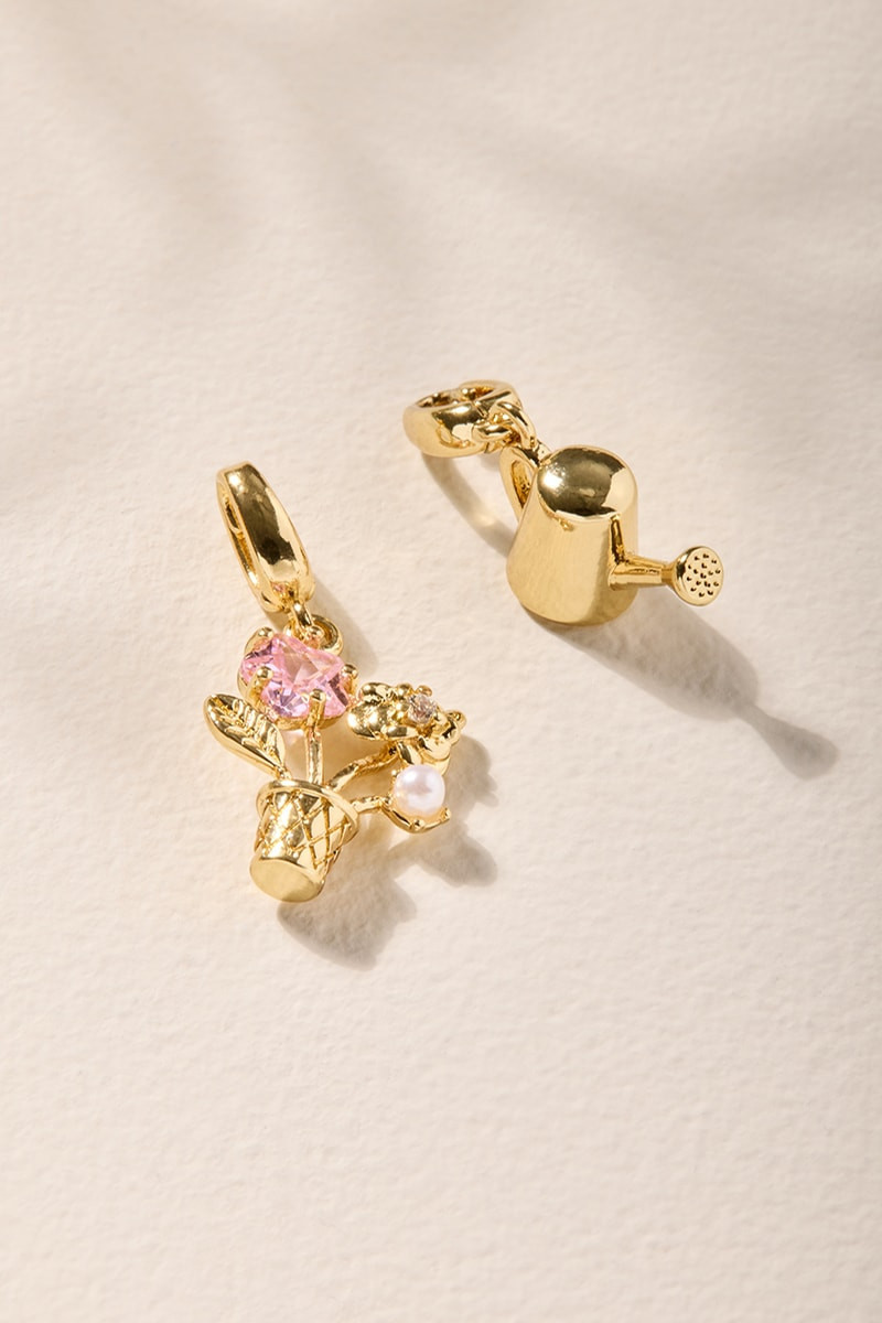 Flower and Water Pail Charm Set | Francesca's