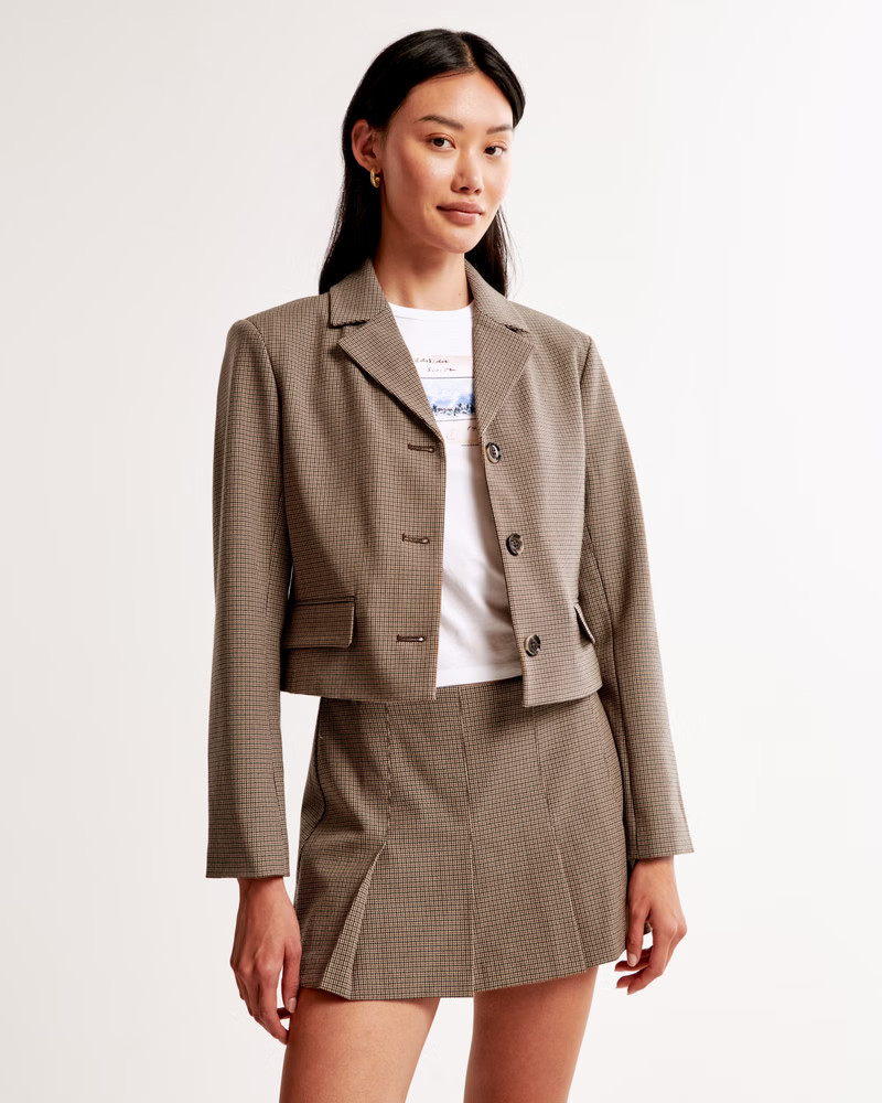 Women's Short Menswear Blazer | Women's Clearance | Abercrombie.com | Abercrombie & Fitch (US)