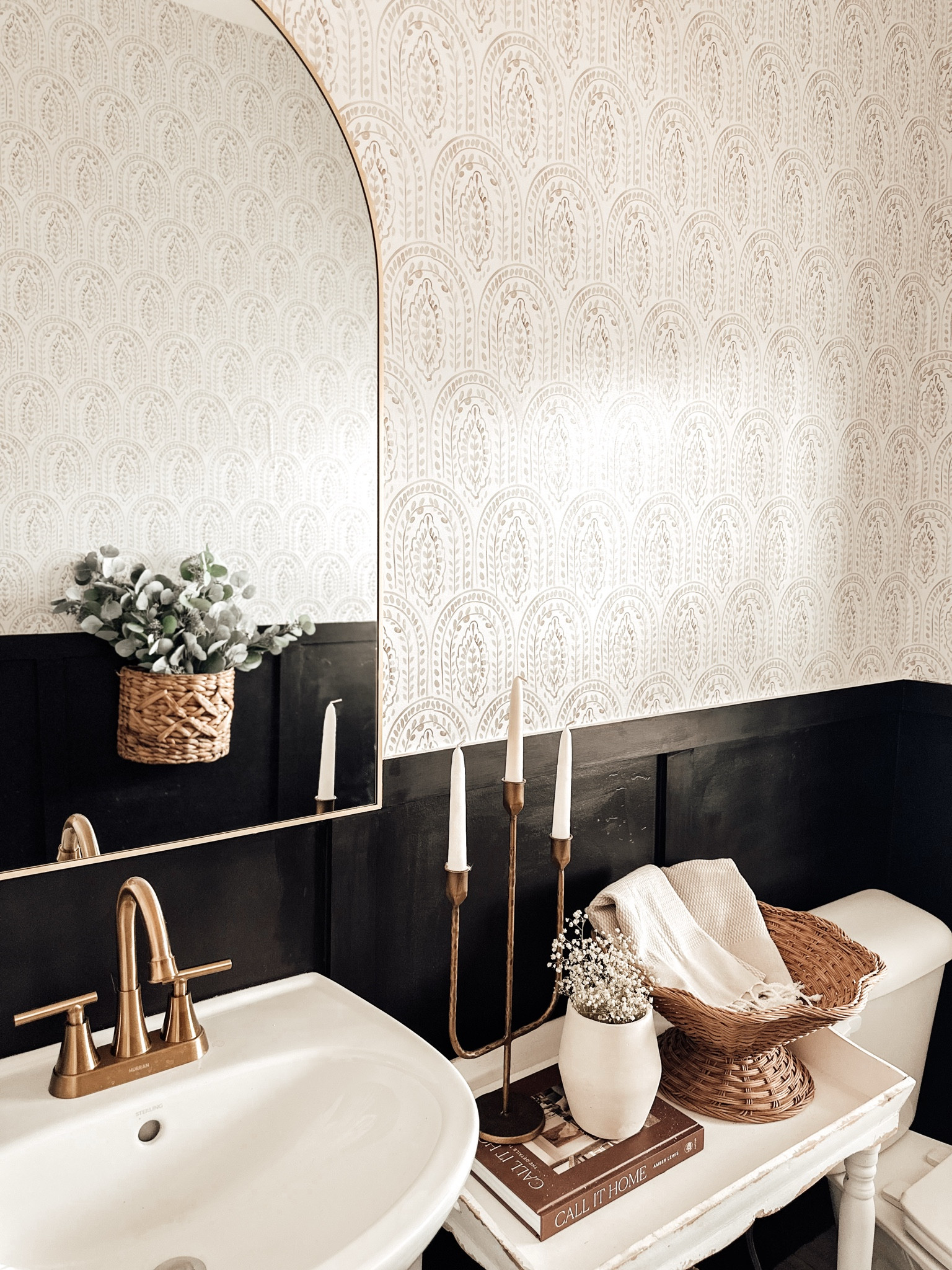 My favorite kind of space = cozy, timeless, and full of character 🤍 This modern vintage bathroom mixes warm brass accents, moody black details, woven textures, and soft neutral wallpaper for the prettiest high-end look. Linking bathroom decor, vintage-inspired home finds, and affordable pieces to help you get this look for less ✨ #ltkhome #modernvintagehome #bathroominspo #neutralhome #moodydecor #vintagehomedecor #affordabledecor #homeinspiration #bathroomstyling #organicmodern

#LTKspringtrends #LTKHome
