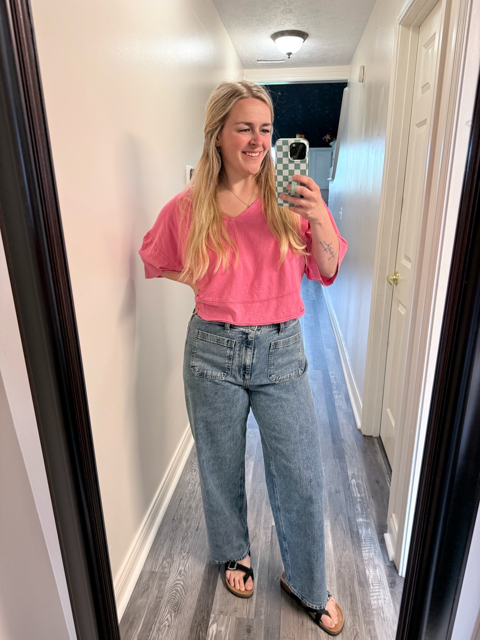 Cute ✔️ Comfy ✔️ Mom approved ✔️✨

This outfit is the perfect mix of put together and comfy enough to chase kids around all day 🤍 One of those looks that makes you feel good while still being super easy to wear!

#LTKmomlife #LTKootd #LTKgrwm