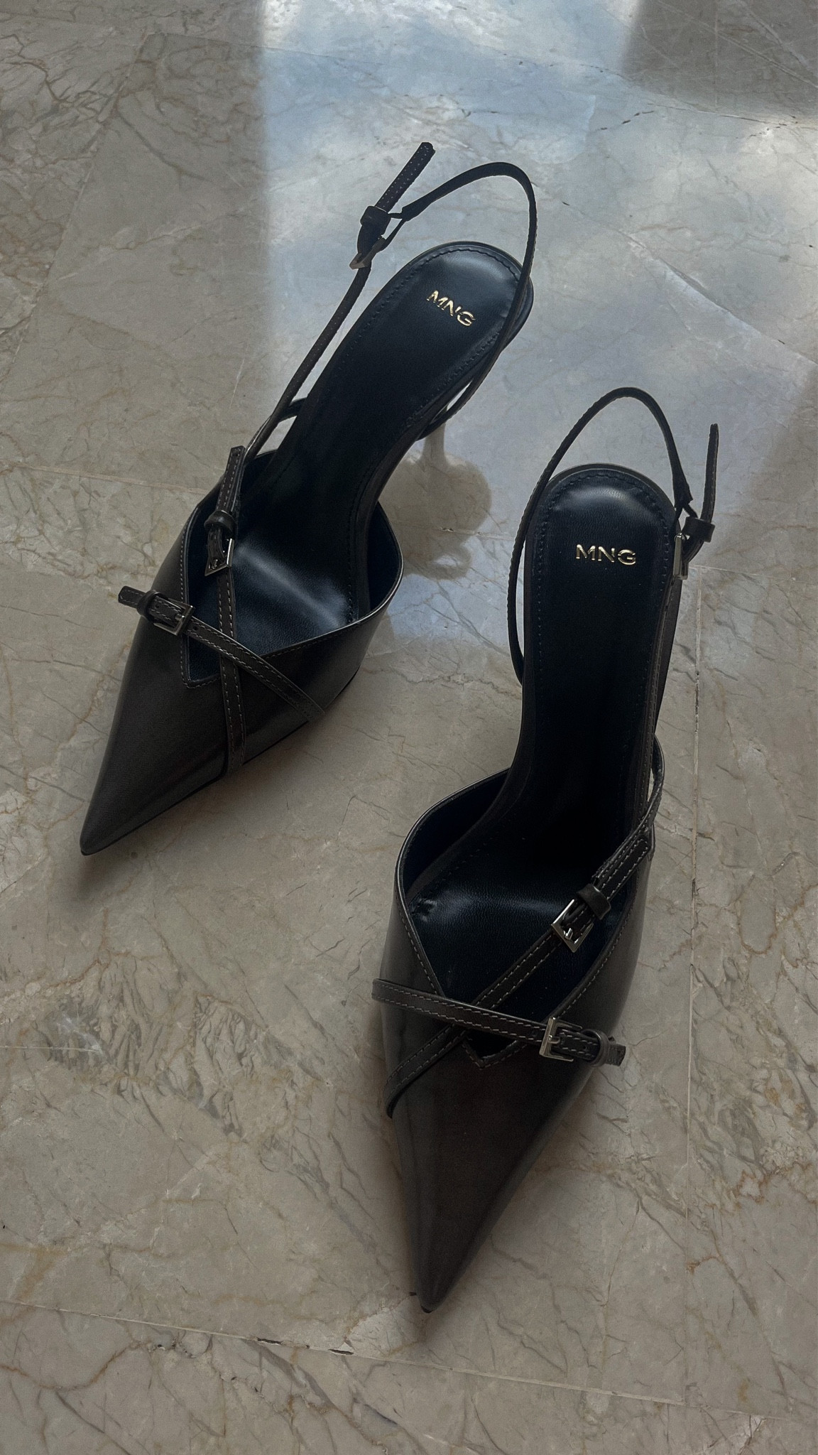 Mango leather heeled slingback shoes with buckles 🩶

Made of 100% bovine leather

Outfit inspiration, Pointed heels, kitten heel, date night shoes, back to the office, capsule wardrobe.

#LTKeurope #LTKshoecrush #LTKSeasonal
