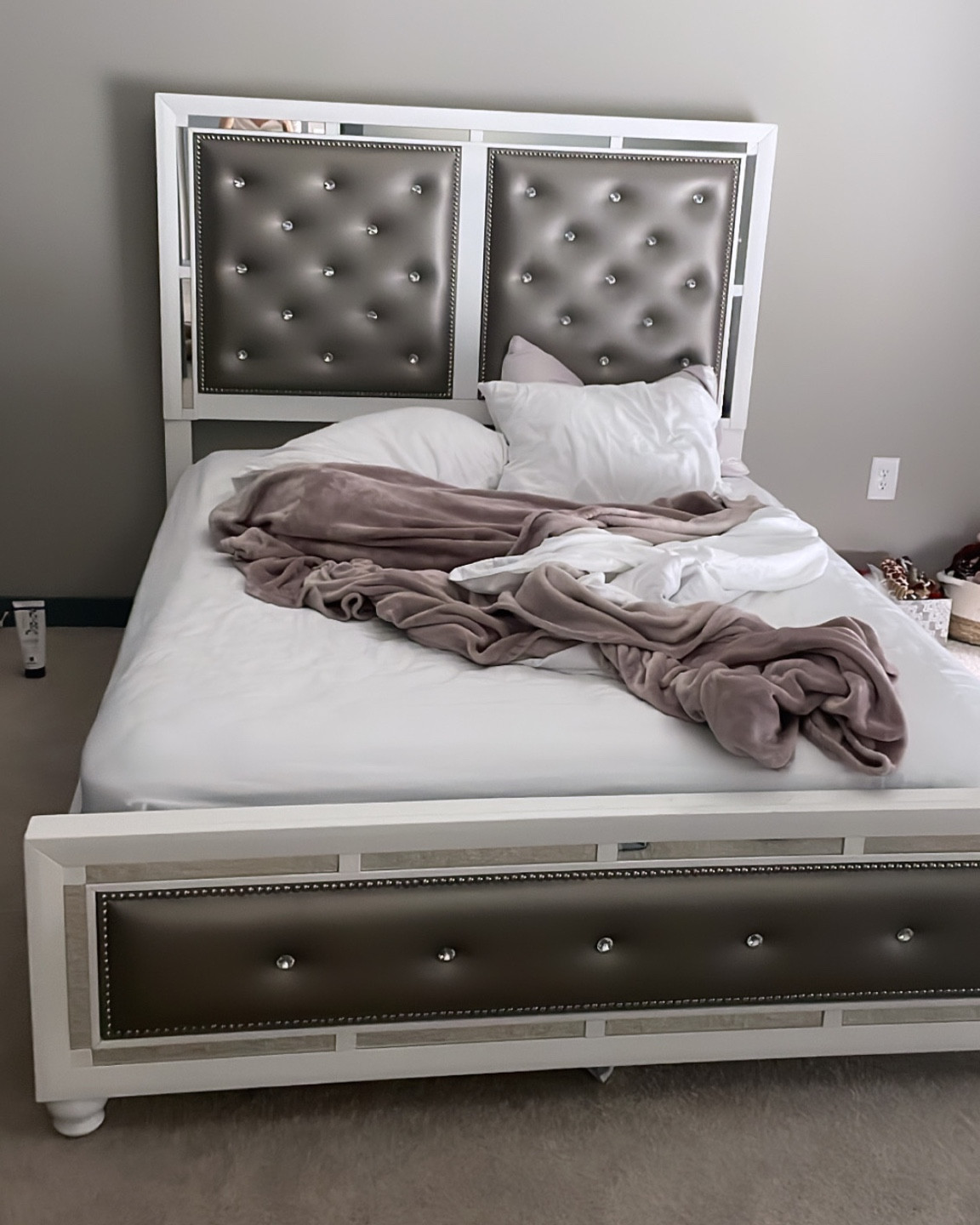 Let’s talk sheets! You need to sleep in 100% organic cotton because it doesn’t expose your body to the harsh chemicals that other bedding uses! It also helps with allergies, dust, and temperature regulation. I get mine from Amazon! 

#LTKFind #LTKSeasonal #LTKsalealert