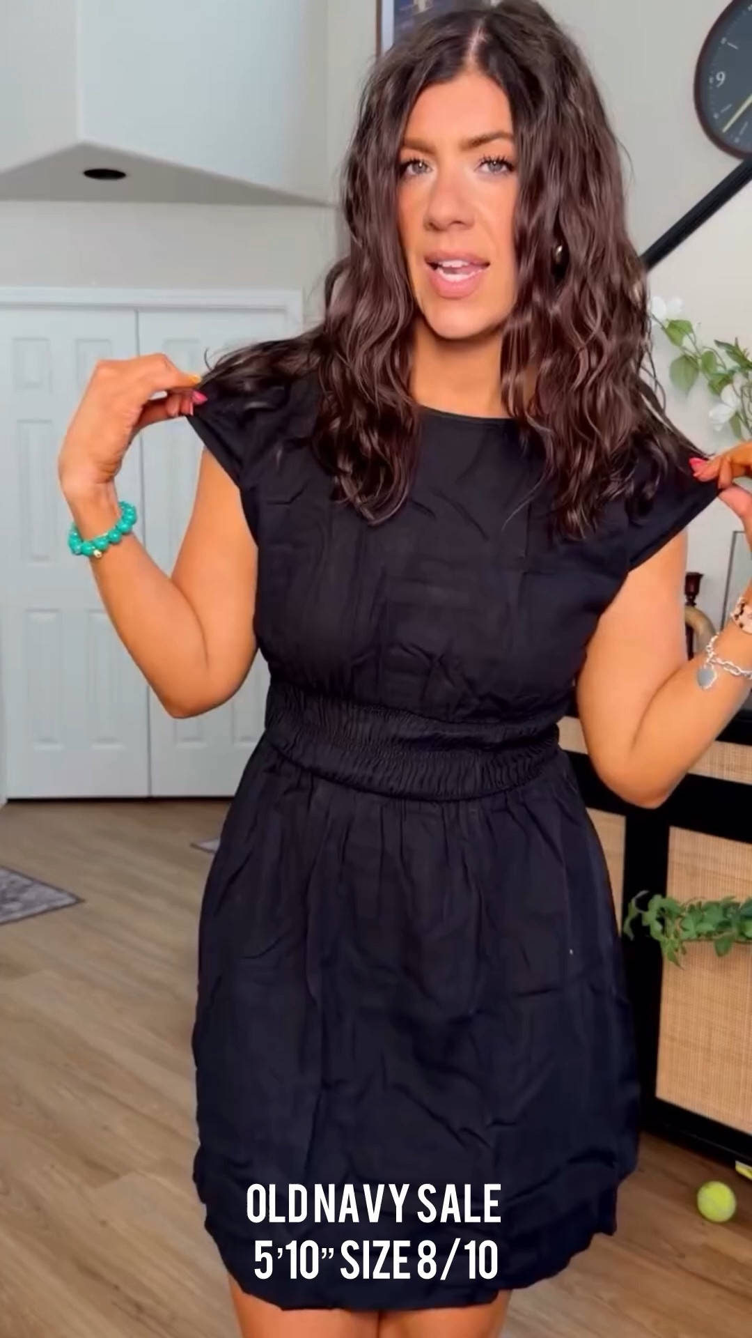 Old navy sale In a medium tall crinkle dress

Old navy sale, midsize fashion, trending, summer fashion, spring fashion, mini dress, casual dress, affordable fashion 

#LTKSaleAlert #LTKSeasonal #LTKMidsize