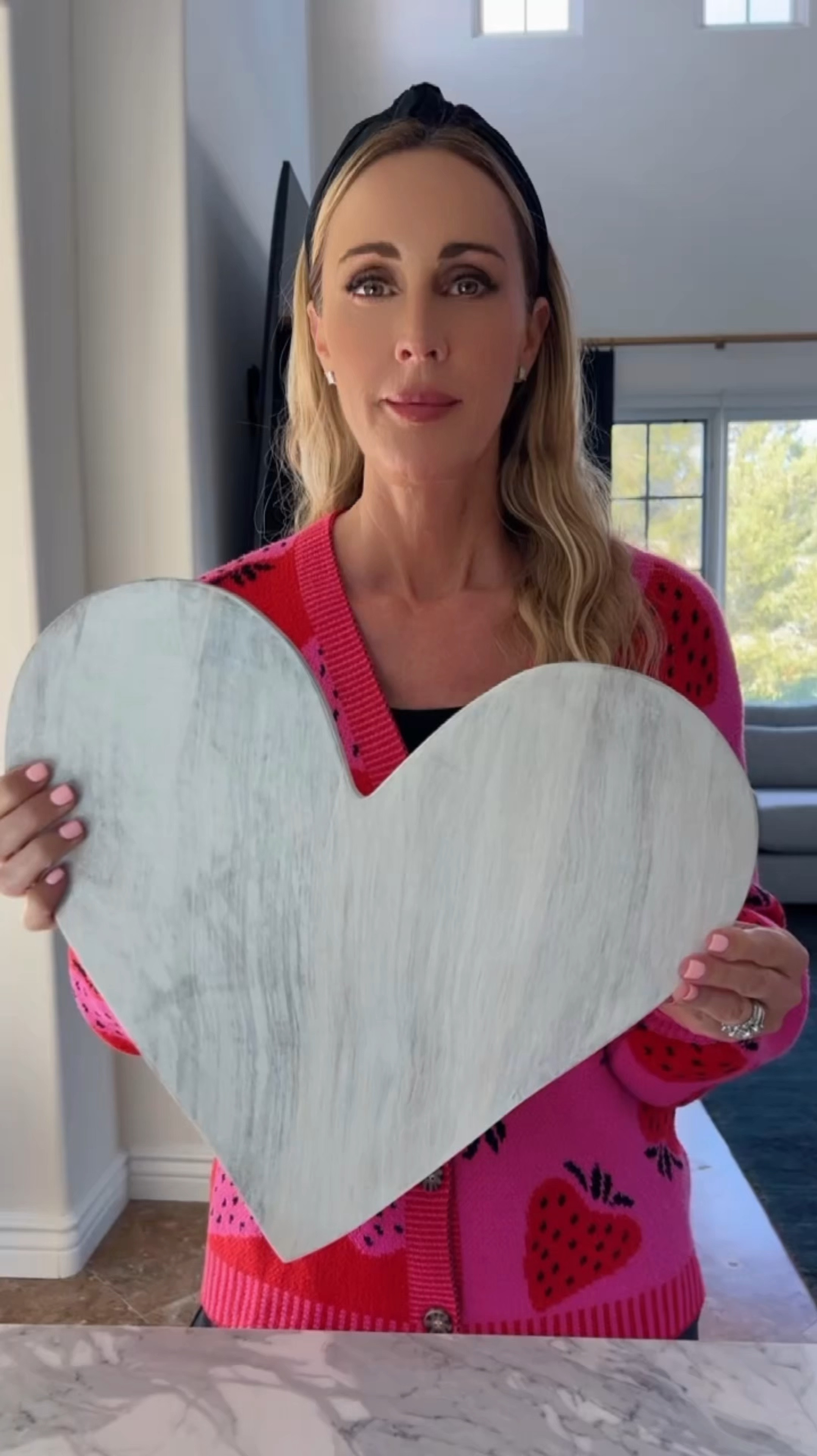 Valentine’s Day, hot chocolate bar💘 Everything you need linked here for the perfect hot cocoa bar💘

#LTKFindsUnder50 #LTKParties #LTKSeasonal