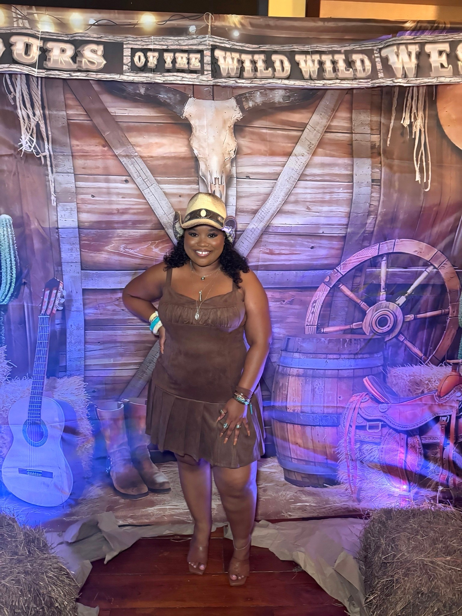 Wild Wild West/ Cowboy Theme Outfit 
Dress & Hat; Fashion Nova 
Accessories: Amazon 