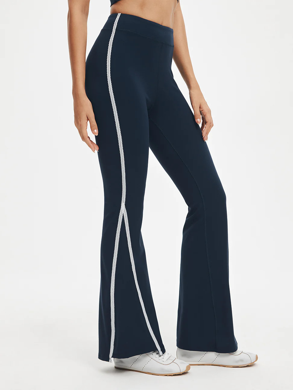 LunaAiry™ Contrast Lace Flared Legging 31.5'' | ShopAthluna