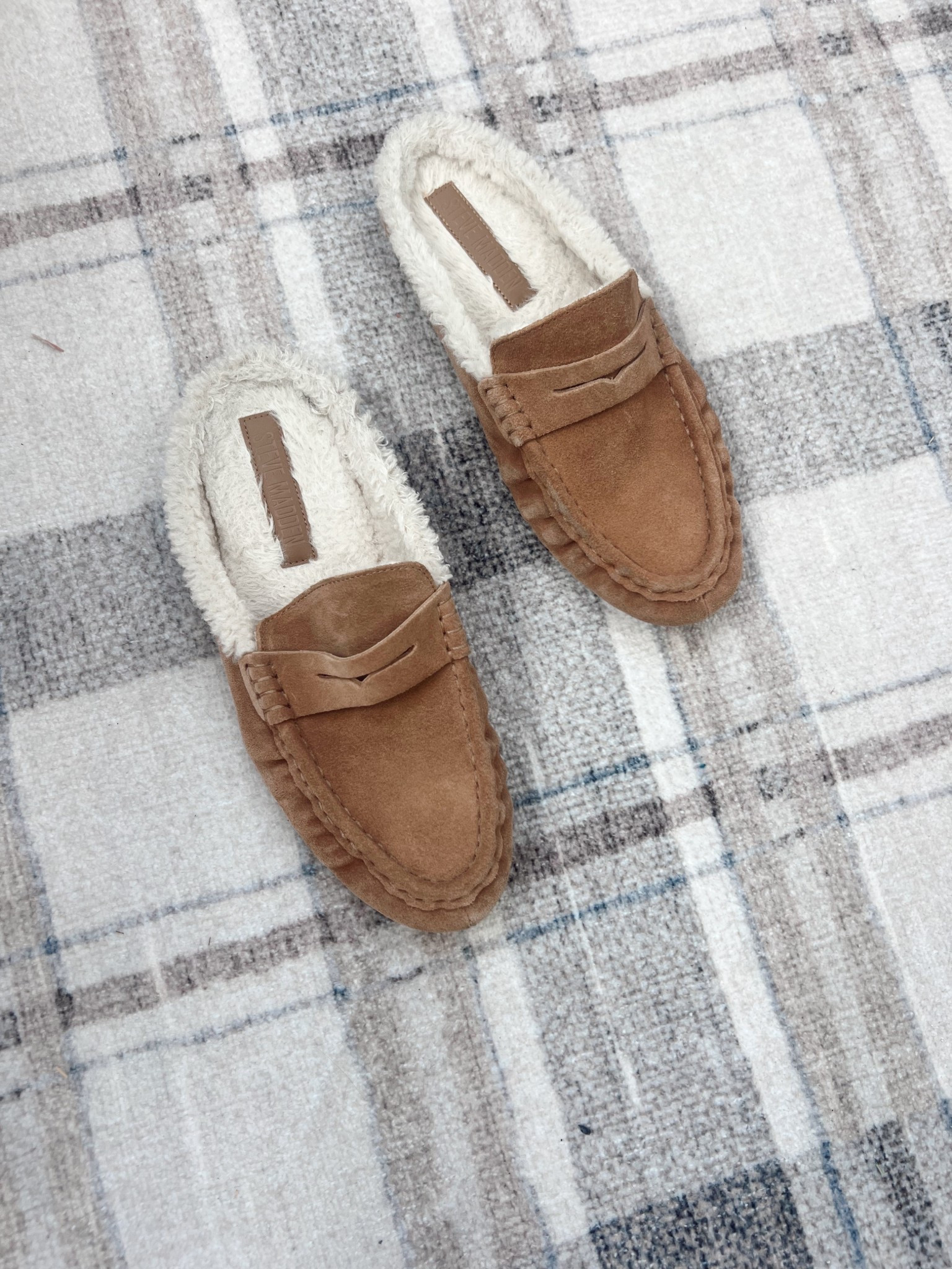 Last week's best sellers 
Suede faux fur loafers

👑"Helping you look good, feel good!" - Lindsey Denver


#LTKMidsize #LTKOver40 #LTKFindsUnder100