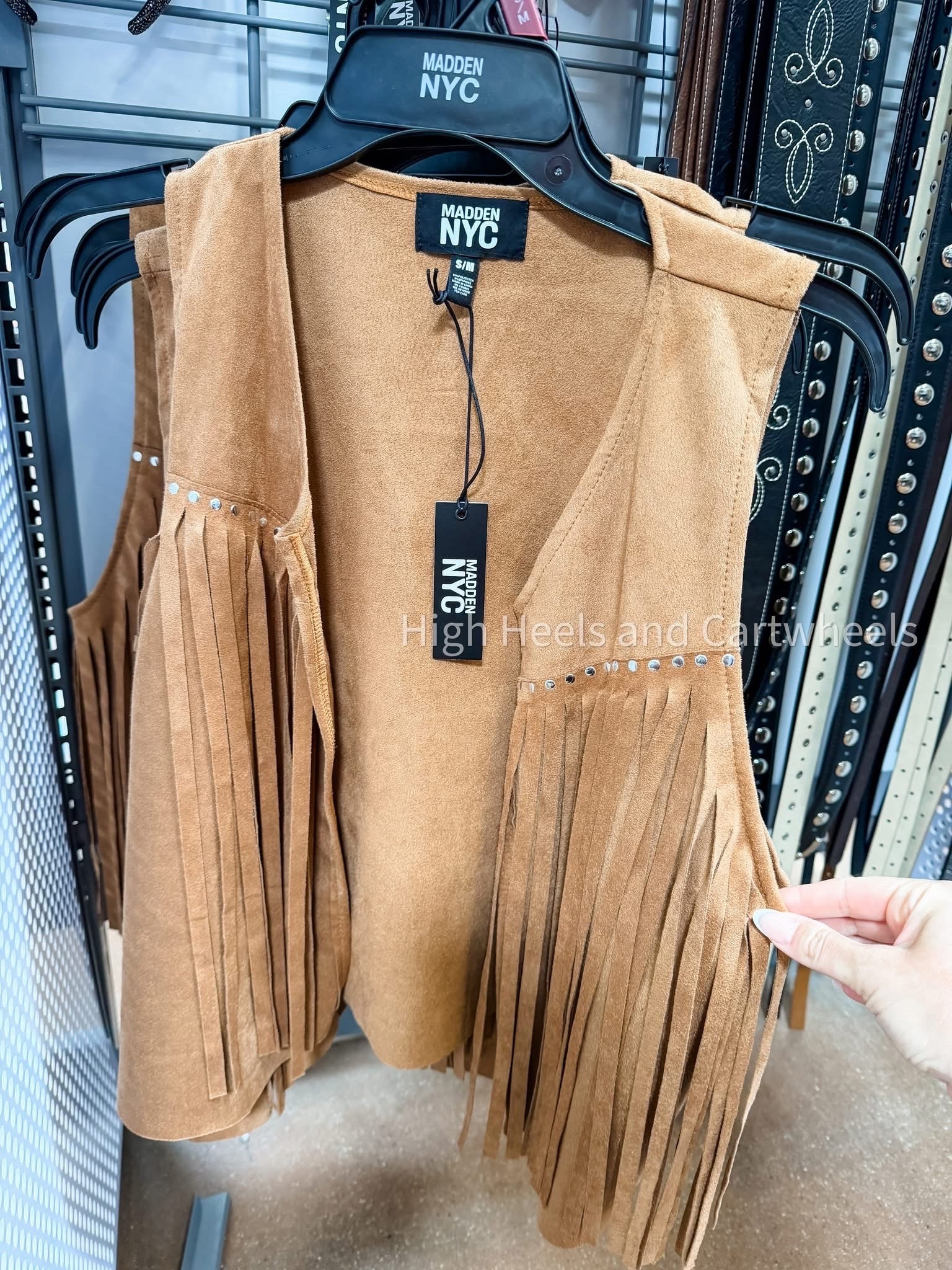 Have a country concert coming up?  This would be a cute addition to your outfit!