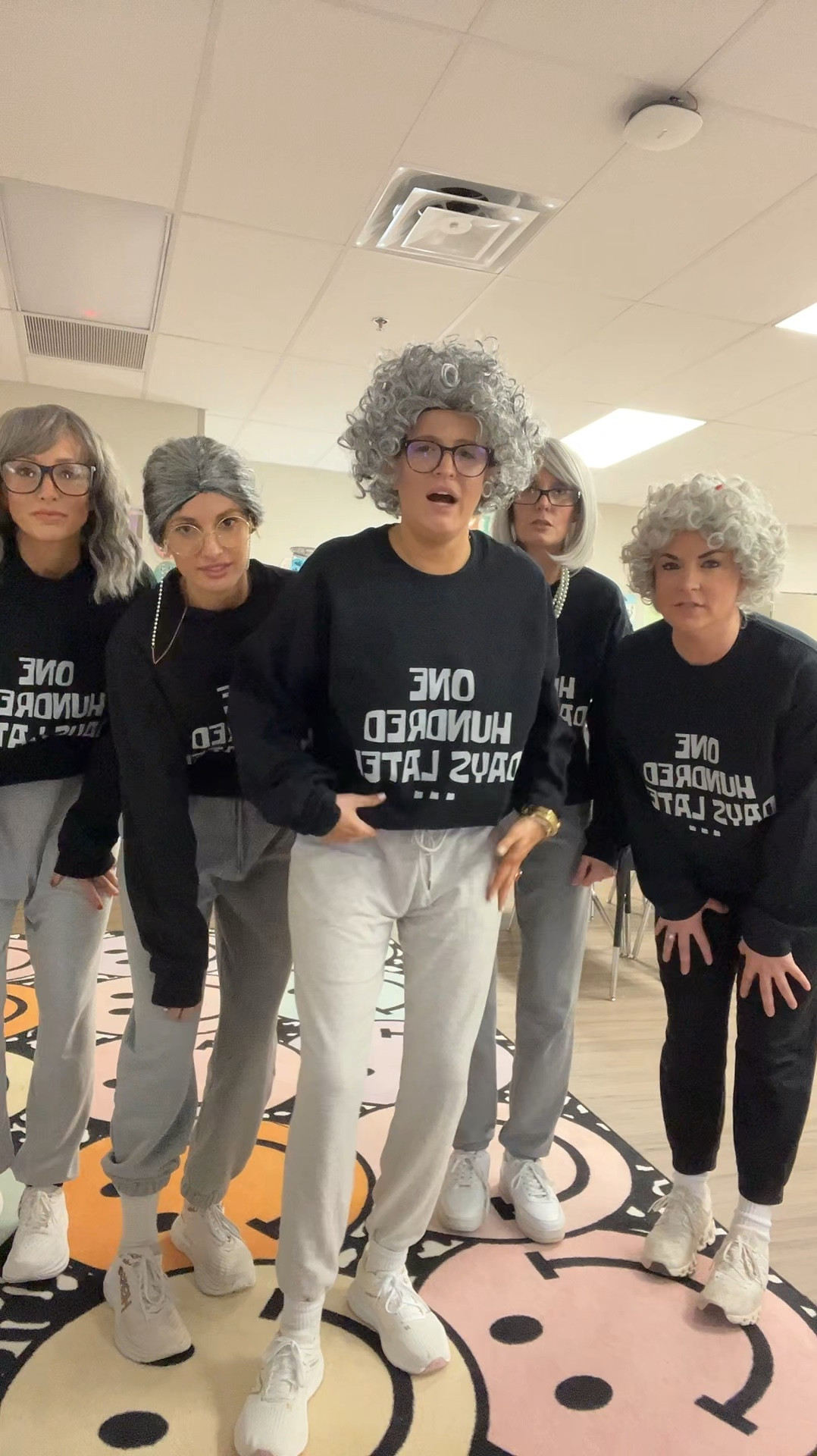 #100thdayofschool #grandmaoutfits #teacherdressupday #teacherootd
