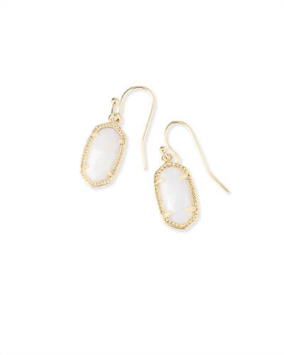 Lee Gold Drop Earrings in White Pearl | Kendra Scott
