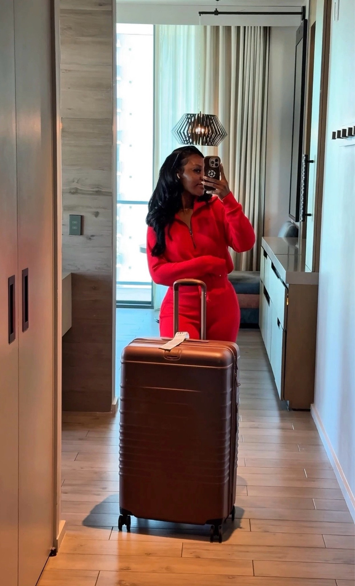 airport fit but make it cute ❤️✈️

this buttery soft set had to come with me. comfy, flattering, and one of those outfits that makes travel days feel way more put together.

paired with my checked bag and officially in vacation mode 🤭 she’s giving main character at the airport energy.

perfect for flights, quick trips, errands, or those “need to be comfy but still look cute” days.

#travelstyle #airportlook #airportoutfit #vacationmode #traveldayfit #cozyset #everydaystyle #comfyfashion #ltktravel #ltkstyl

#LTKTravel #LTKootd #LTKgrwm