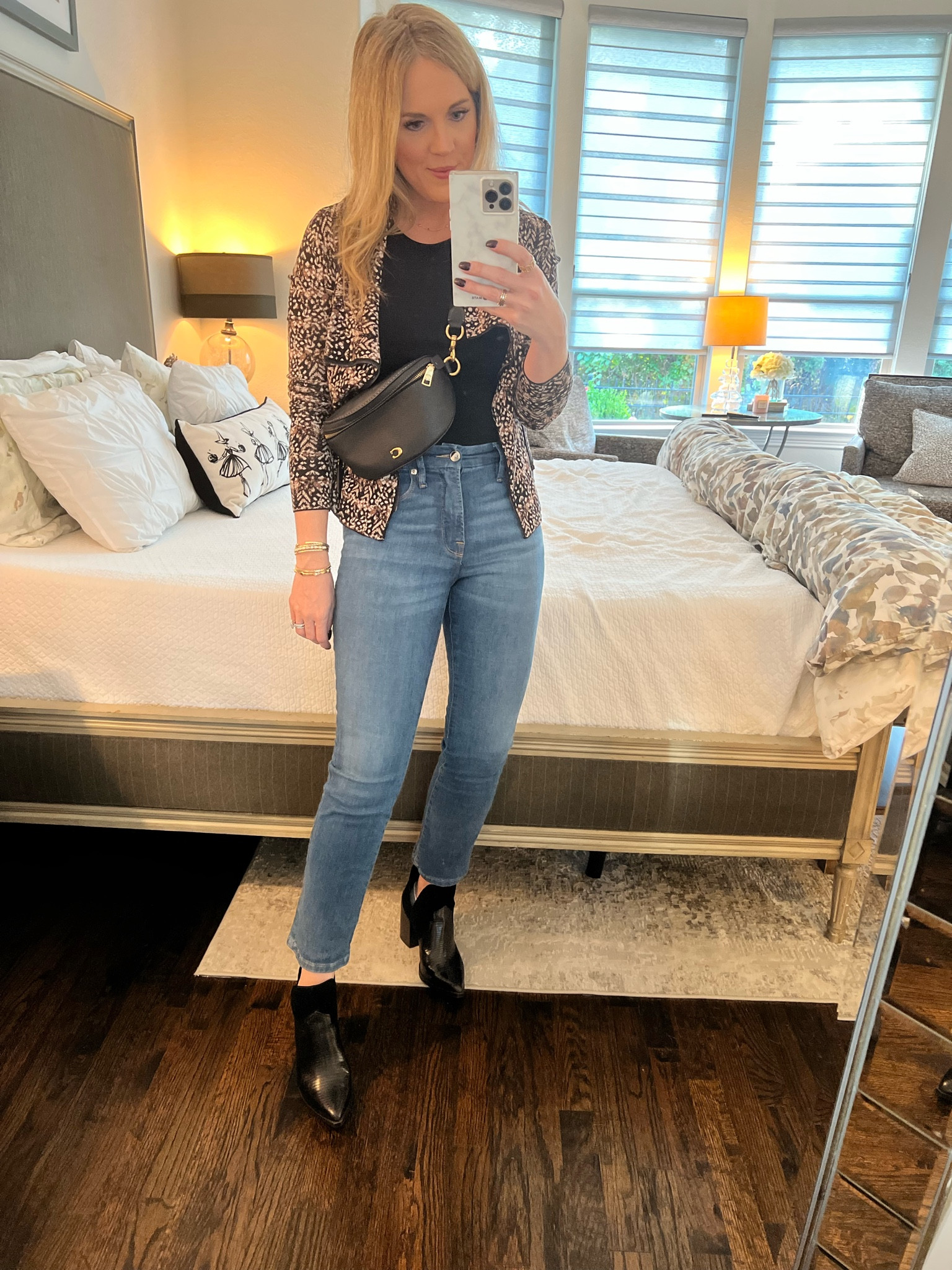 Casual fall look
Good American jeans 
Black bodysuit 
Black booties 
Coach bag leather Fanny pack 


#LTKshoecrush #LTKsalealert #LTKfindsunder100