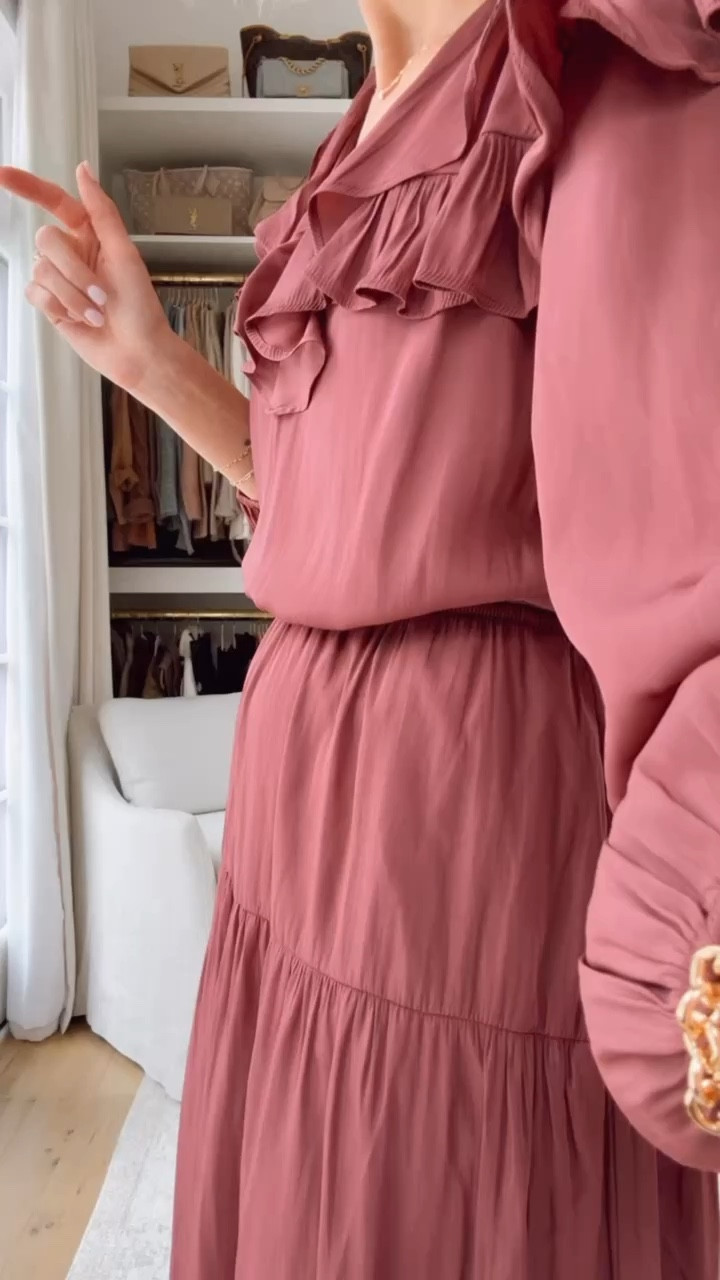 You need this dress in your closet! So cute! Wearing XS! I cut the ties on it at the top! 

Loverly Grey, Target, Black Friday sale, winter dress, fall dress, Thanksgiving outfit, holiday looks, holiday party, Christmas party 

#LTKSaleAlert #LTKParties #LTKHoliday