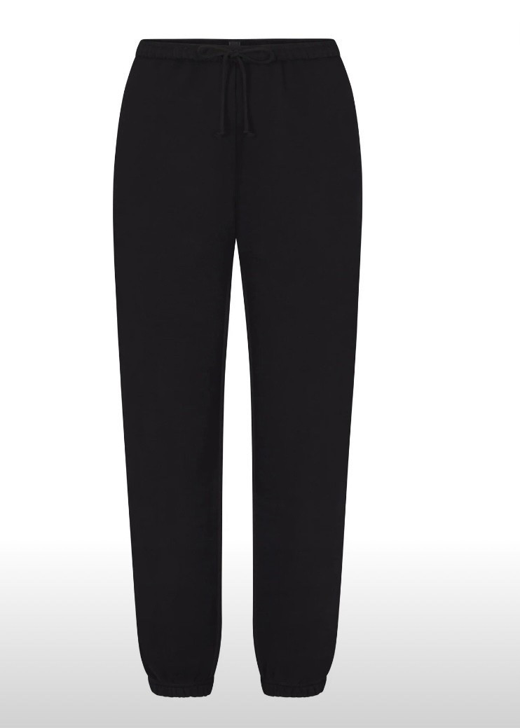 Skims joggers are 30% off 

#LTKHoliday #LTKSaleAlert #LTKGiftGuide