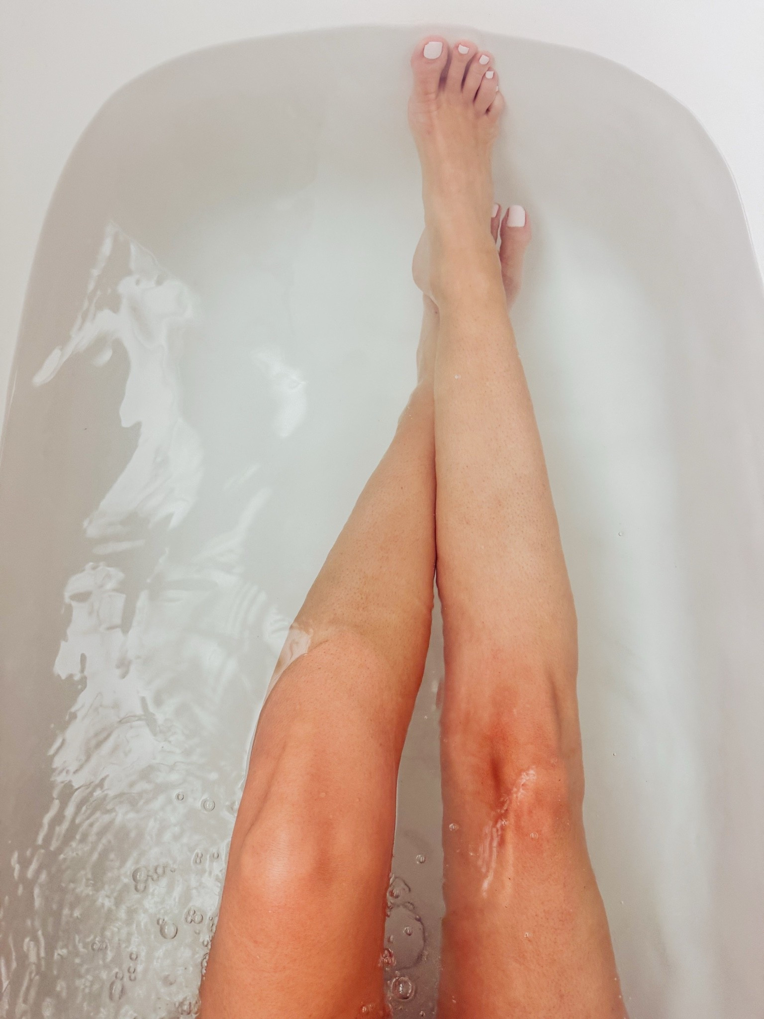 When life calls for a little downtime, sometimes a warm bath and a little self-care are exactly what I need. 🛁🤍

Taking a moment to slow down, unwind, and reach for some of my favorite bath and body products to help ease that uncomfortable bloated feeling, nourish my dry skin, and give my body some much-needed TLC.

Between the soothing bath essentials and extra hydration, this is my little reset when I’m feeling physically, mentally, and emotionally drained. Sometimes the best thing we can do is give ourselves permission to REST. ✨

Sharing all my favorite bath-time goodies that make these moments feel a little more luxurious! 🤍