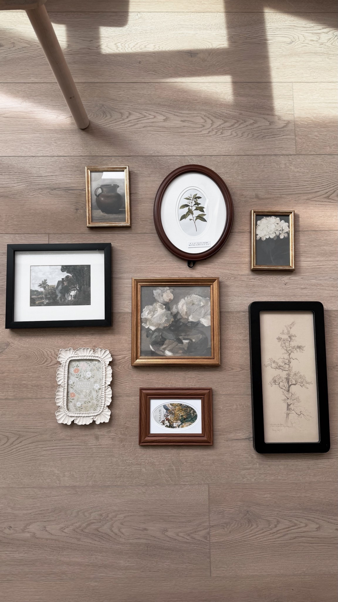 Gallery wall // Photo frames

Some frames are Home Goods finds

#LTKHome