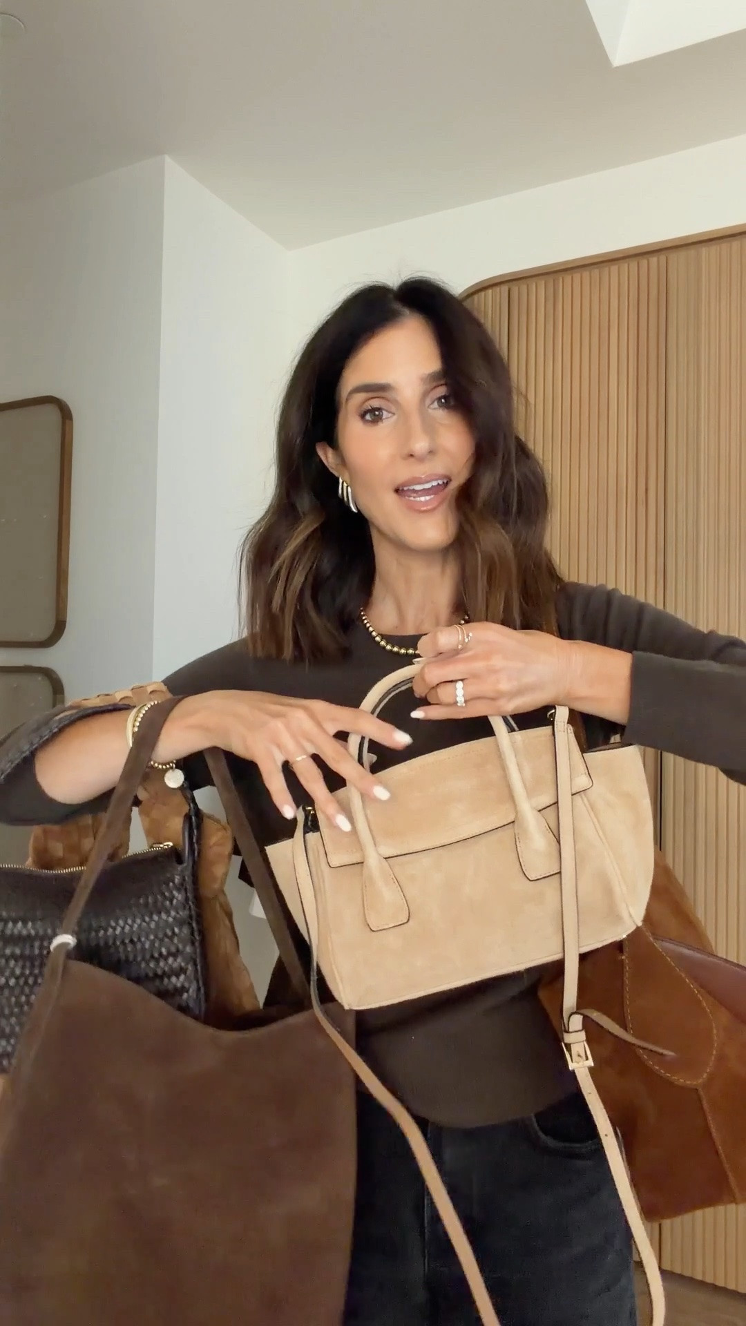 My new personality definitely involves all things suede, chocolates and textures. Sharing a couple new bags I’m absolutely loving #stylinbyaylin #aylin #handbag

#LTKSeasonal #LTKOver40