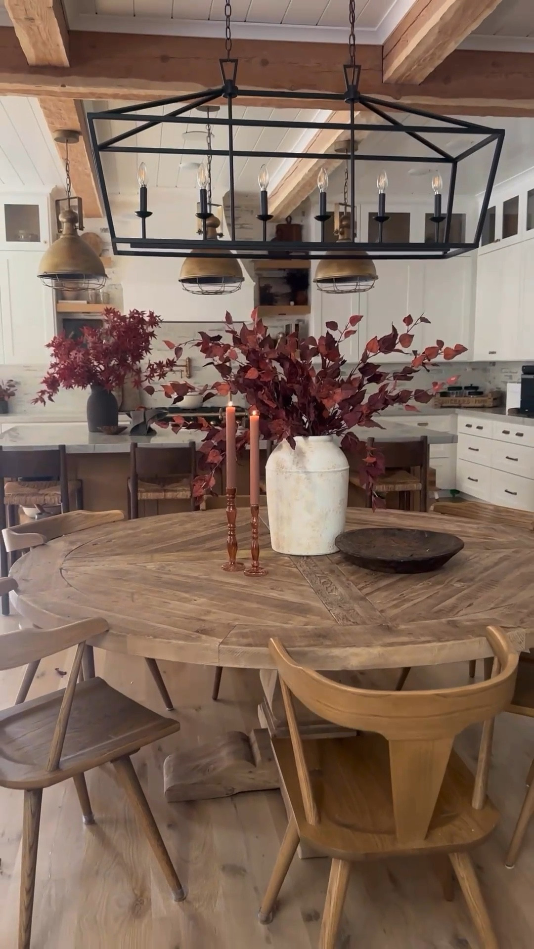 
Don’t, do this! Do this instead! If you want your faux stems, to look the most realistic you need to play with them a little! 

I always bend the ends, instead of cutting to fit my vase. Always use varying lengths and be sure to manipulate the branches! The wilder, the more realistic they will appear!! 

You can shop all my faux stems on my LIKEtoKNOWit! I’ve rounded up some really good ones this year!! 

#designerinspired #interiordesigntip #maketimefordesign #makehomeyours #housebeautiful 

#LTKSeasonal #LTKstyletip #LTKunder50