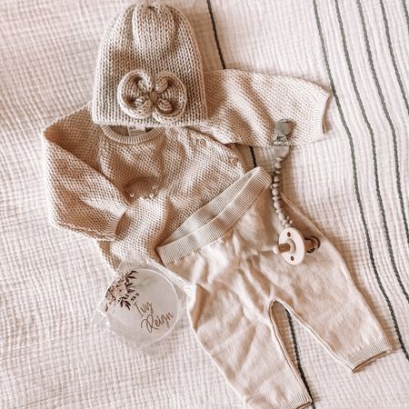 Baby’s going home outfit😍
#newbornoutfit #namereveal #neutralbaby

#LTKbaby #LTKunder50 #LTKbump