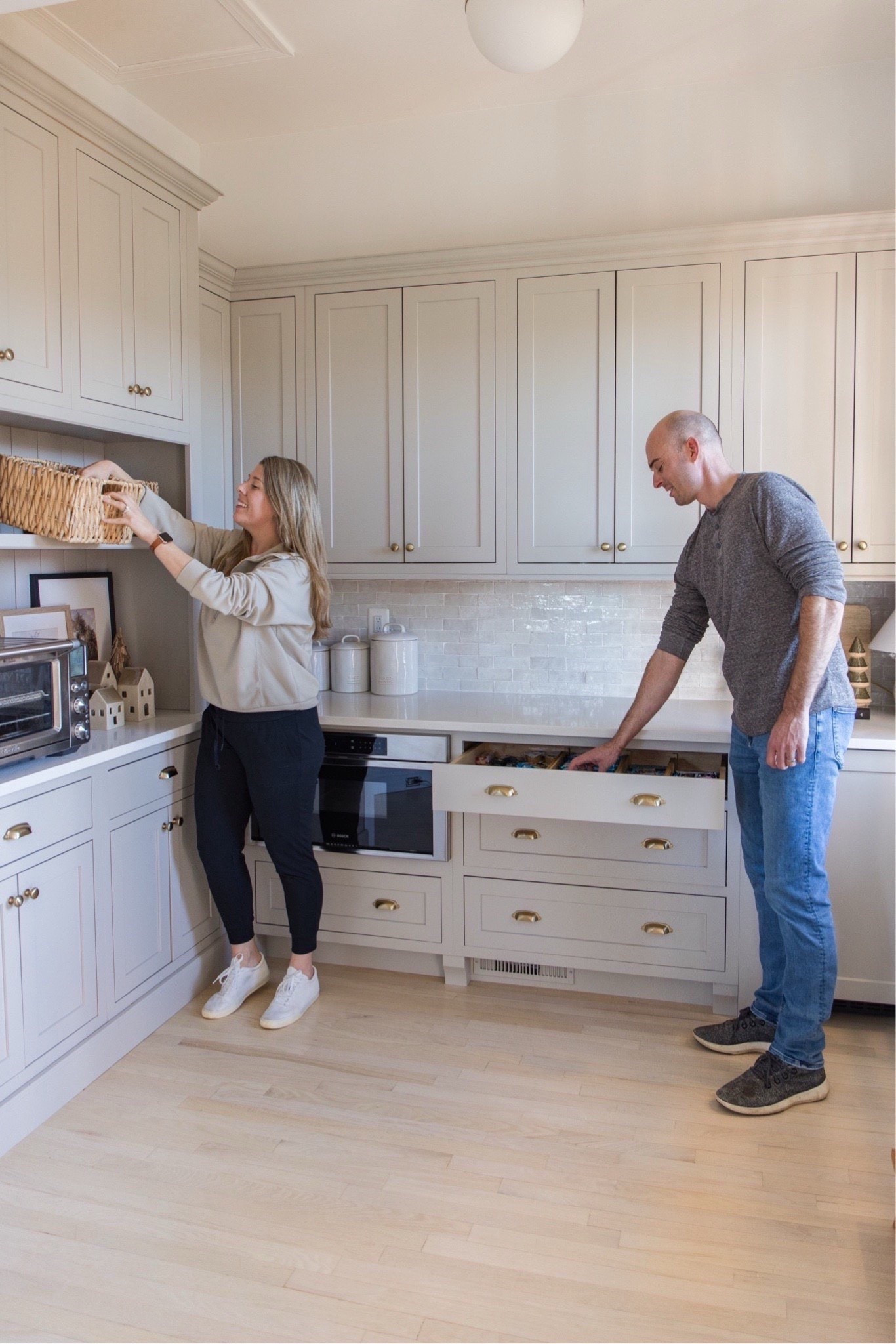 Maximize your pantry space with simple and effective organization tips! From clear storage bins to smart shelving solutions, keep your pantry tidy and easy to navigate! #PantryOrganization #KitchenStorage #HomeOrganization #StorageSolutions


#LTKHome #LTKSeasonal