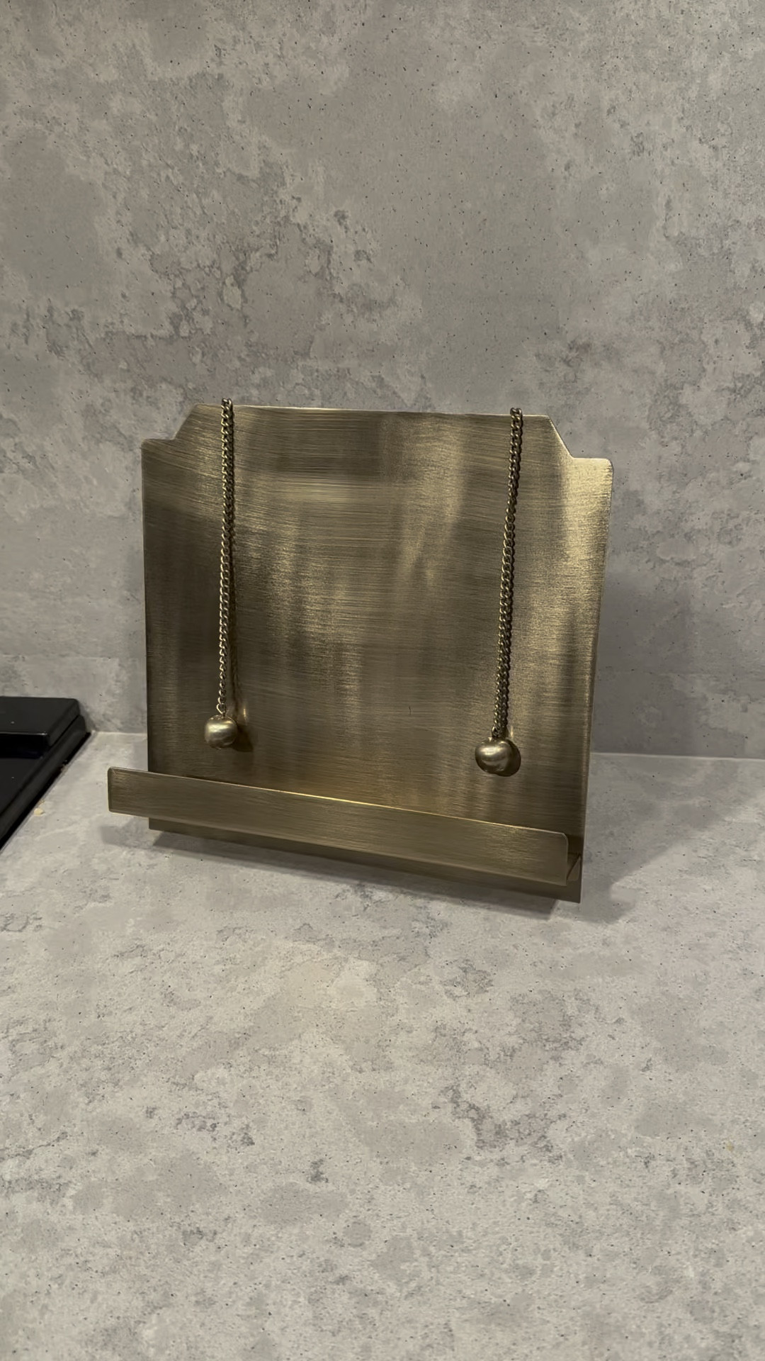 My favorite new @target purchases 😍😍😍 cookbook holder, glass tumbler, spring stems, new vases, $3 stems!
@targetstyle #target #targetpartner #targetstyle #ad

#LTKStyleTip #LTKSaleAlert #LTKHome