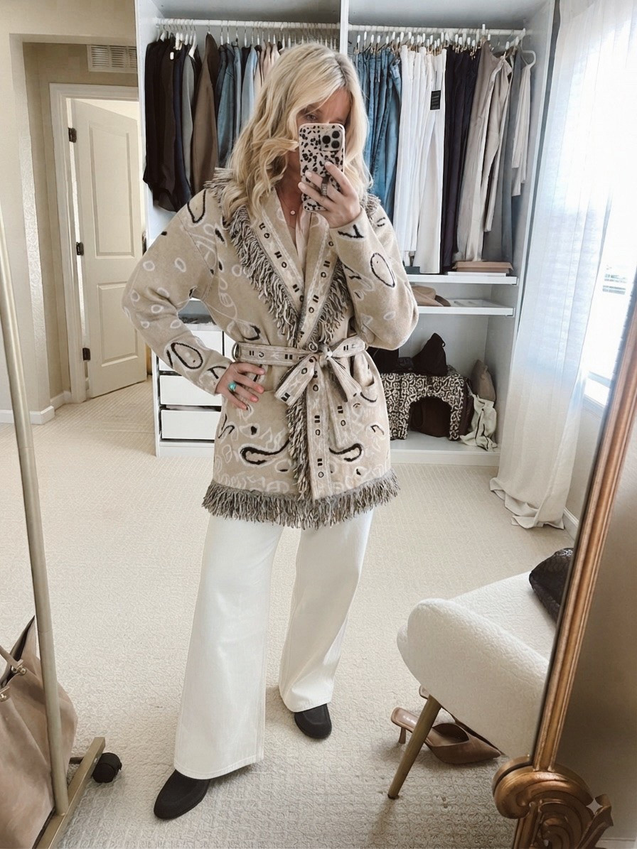✨Tap the bell, save and ❤️ start here over 40 fashion, midlife style, midsize fashion and luxury looks for less.  

These are the 5 fall pieces I’d buy FIRST if you want the biggest impact without buying a whole new wardrobe. 🍂👀

I’m looking for pieces that do more than just look cute—they need to work hard in your closet.

1. Relaxed straight jeans — the everyday anchor
2. Woven chocolate bag — instantly makes basics feel more expensive
3. Statement-collar blouse — lifts the eye + gives polish
4. Structured cardigan 
5. Suede loafer mules — the quickest way to make your fall outfits feel current

And every one passes my Outfit Physics™ test:

✨ LIFT the eye
✨ SKIM the middle
✨ BALANCE the proportions
✨ Easy enough to wear on repeat

If you’re trying to be smarter with your fall budget, don’t buy 20 random things. Start with the pieces that can create the most outfits.

These are the first five I’d grab—and I would not wait too long on the best sizes/colors once fall shopping really picks up. 👀

Comment FALL and I’ll send you the links. 🤎

⬇️Sizing information:
Wearing 12 tts (size up if in between sizes.)

👑 Helping you look good, feel good.-Lindsey Denver   Check back daily for belly-friendly style, confidence, and Outfit Physics™.

#LTKOver40 #LTKPlusSize #LTKMidsize

Comment SHOP below to receive a DM with the link to this post on my LTK ⬇ https://liketk.it/6lCKc